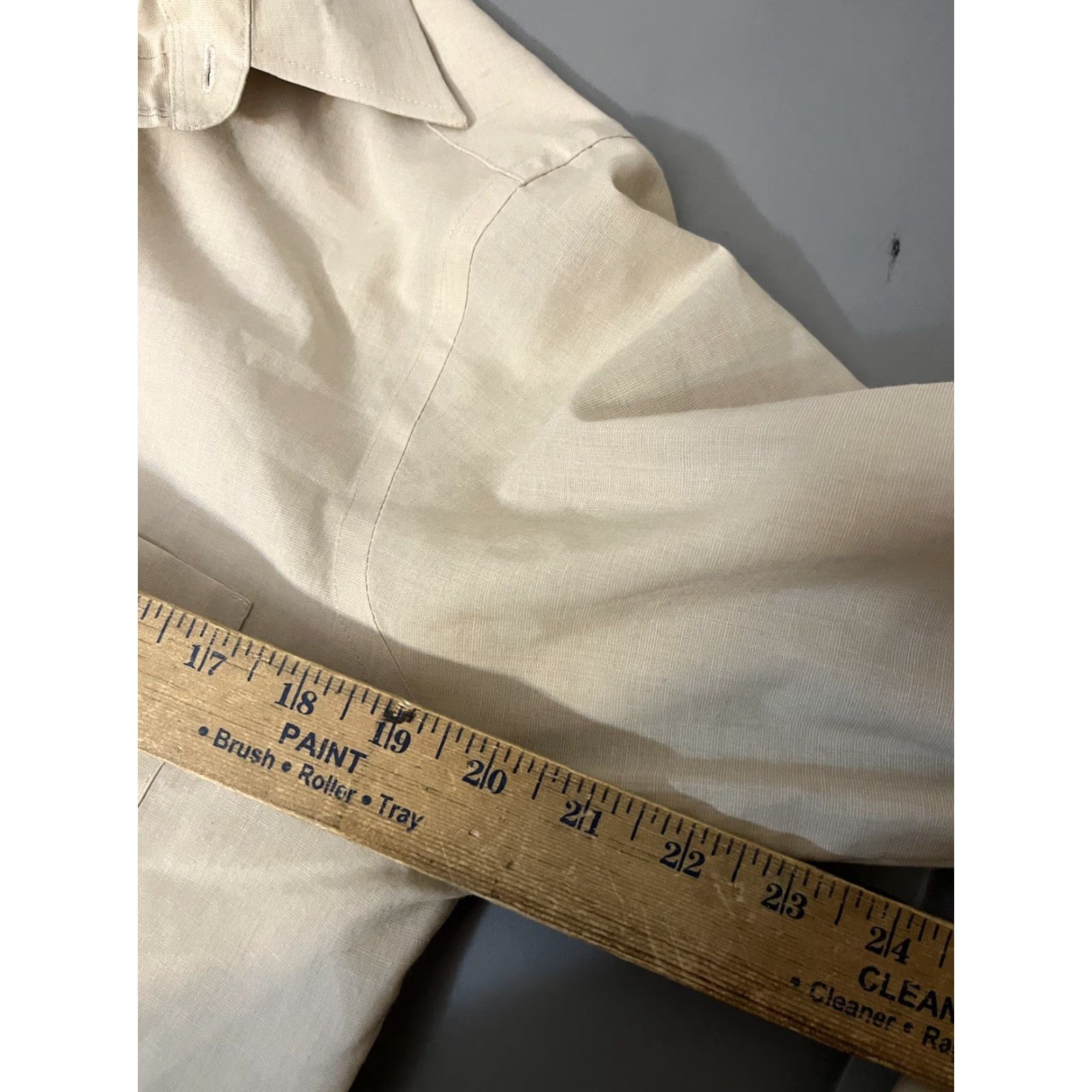 Stafford Stafford Shirt Men's 15 Beige Wrinkle-Free Athletic Fit Long Sleeve Button-Up Collared Oxford Cotton Polyester Classic Casual Mens Size 15 Chest 17 Size US M / EU 48-50 / 2 - 5 Thumbnail