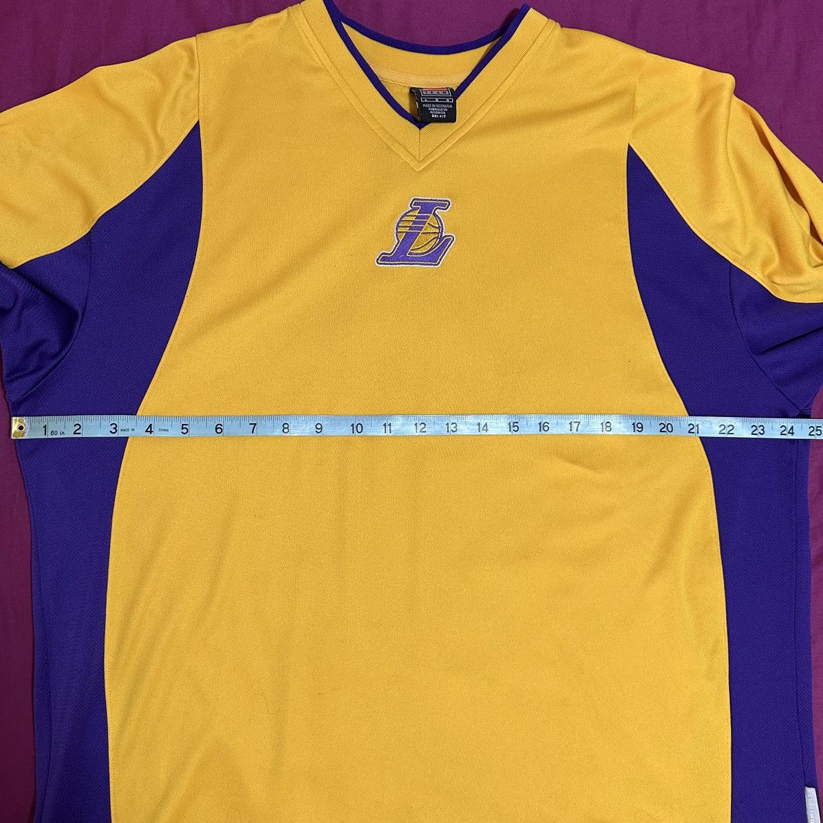 NBA × Nike × Vintage Vintage Nike NBA Lakers Warm Up Shooting Shirt Gold Purple Size US L / EU 52-54 / 3 - 9 Thumbnail