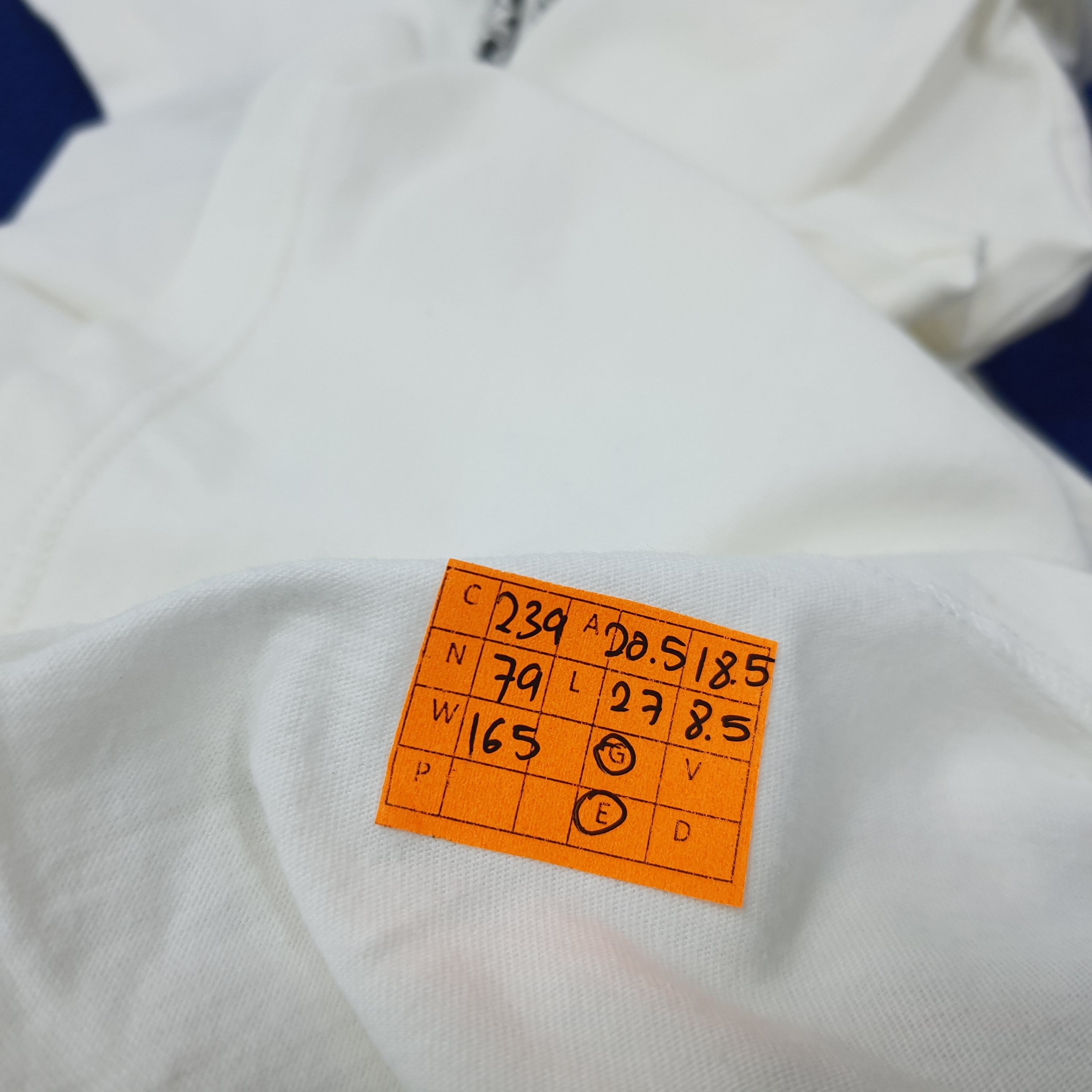 Alexander McQueen Vintage Alexander McQueen Designer Tshirt C239n79 Size US M / EU 48-50 / 2 - 8 Thumbnail