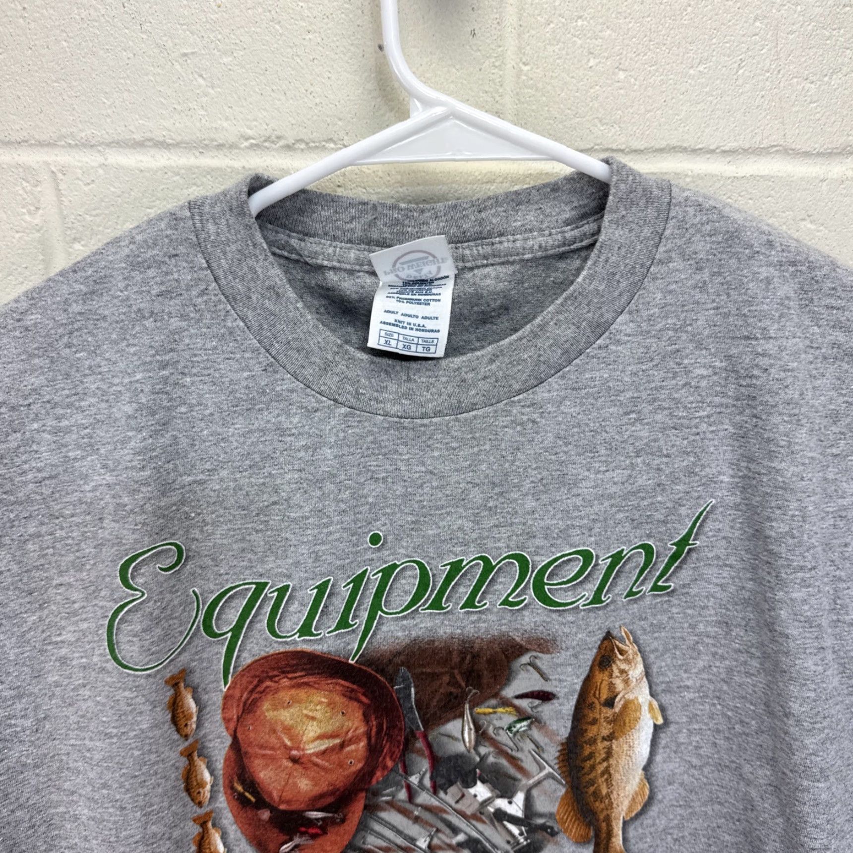 Delta VINTAGE Delta T-Shirt Shirt Men XL Gray Graphic Print Fisherman 2000s Summer Spring Fall Classic Novelty Size US XL / EU 56 / 4 - 4 Thumbnail