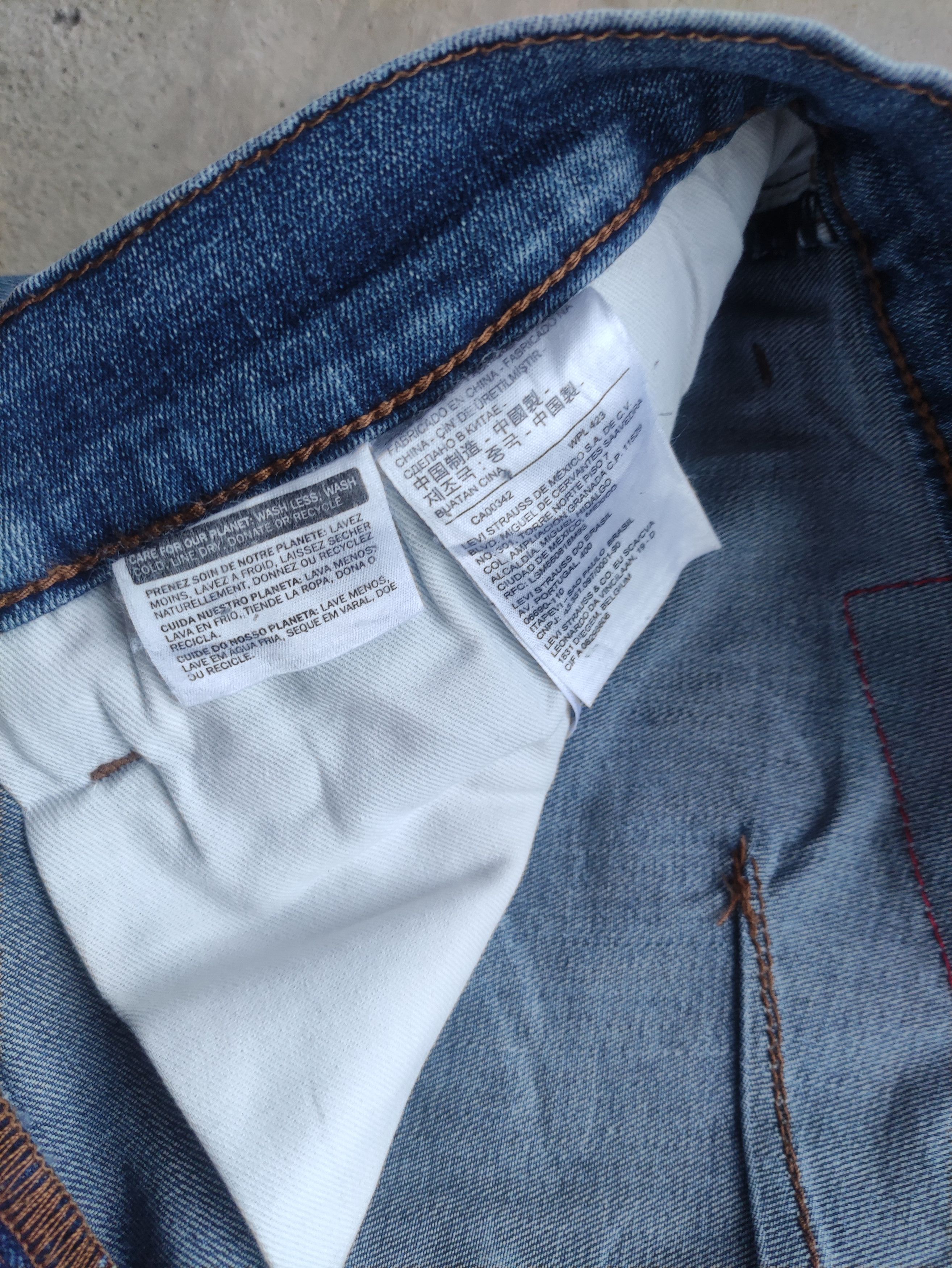 Levi's Vintage Levis Premium Japan Button Jean Distressed Faded Size US 34 / EU 50 - 7 Thumbnail
