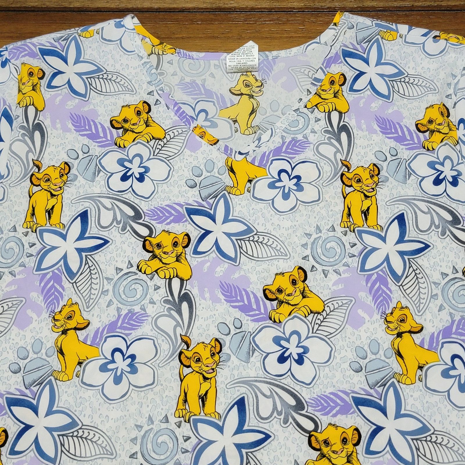 Disney Disney's Simba White Floral Scrub Top - Size 2XL Size XXL / US 16-18 / IT 52-54 - 2 Thumbnail
