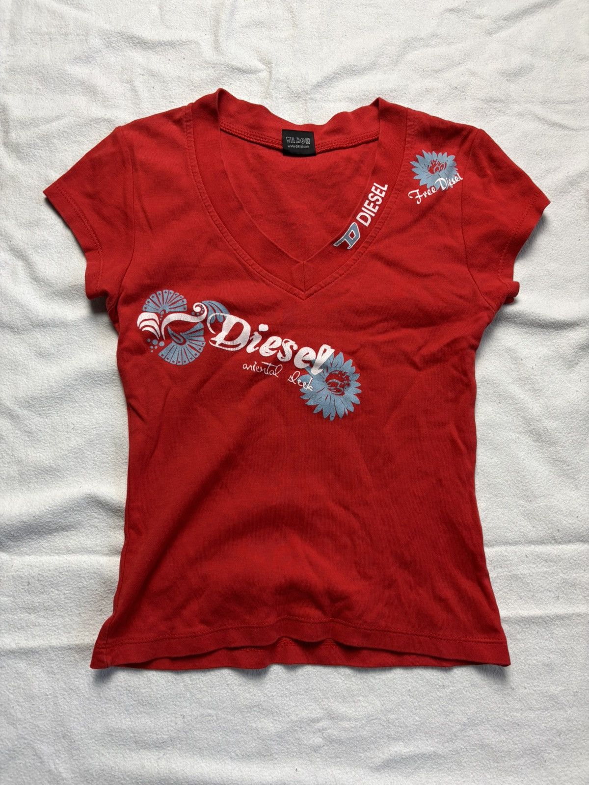 Vintage Vintage 2000s printed y2k shot sleeve t-shirt Diesel style Size S / US 4 / IT 40 - 1 Thumbnail