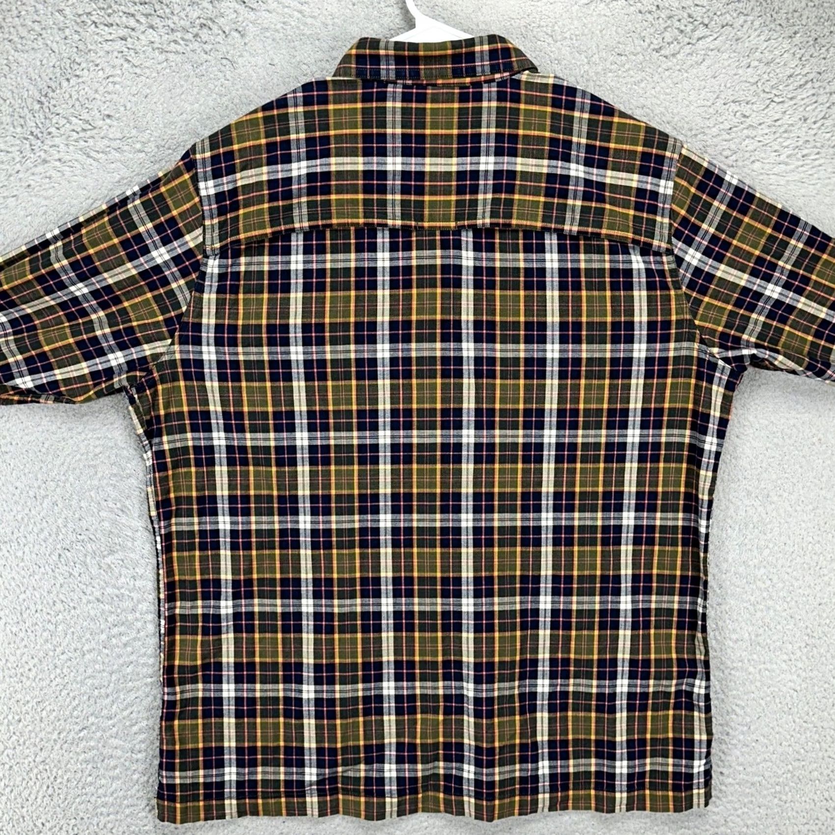 Croft & Barrow Croft Barrow Men Quick Dry Shirt Large Blue Yellow Plaid Outdoor Hiking Vented Breathable Pockets Button-Up Collared Long Sleeve Shirt Mens Size US L / EU 52-54 / 3 - 2 Thumbnail