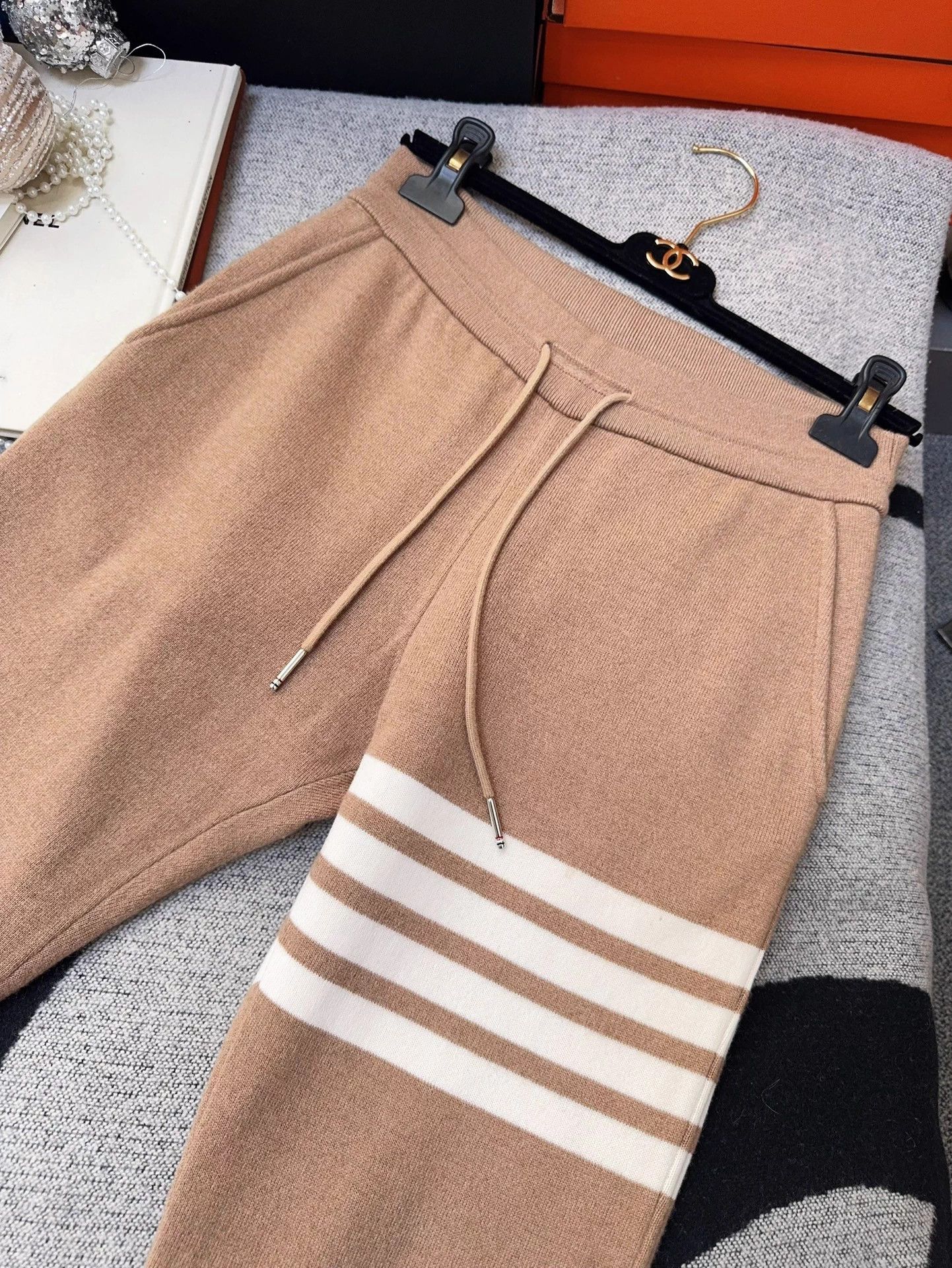 Thom Browne Thom Browne Camel 4-bar track pants 38 like new Size 27" / US 4 / IT 40 - 4 Thumbnail