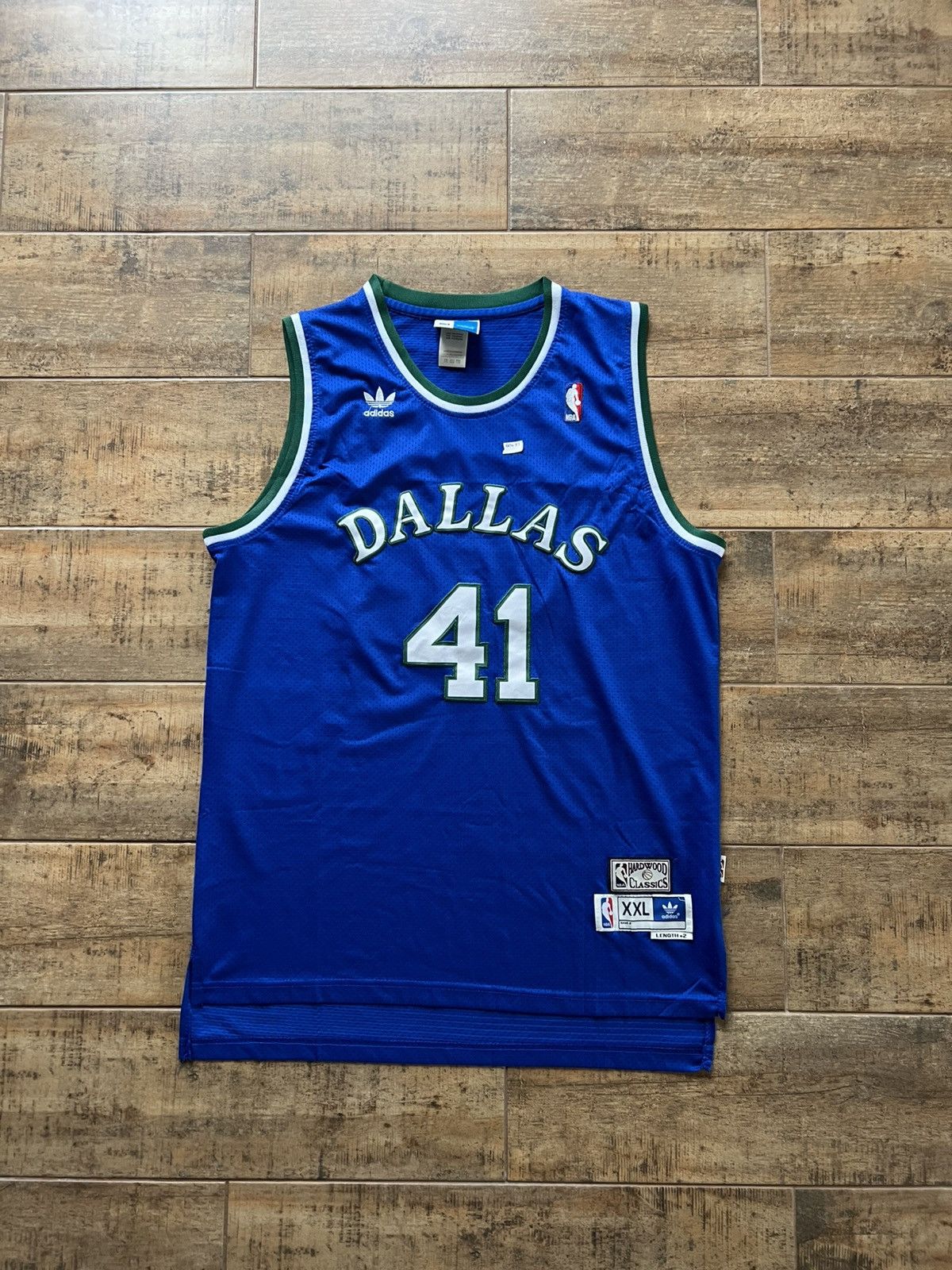 Adidas × NBA × Vintage NBA Adidas,Dallas 41 XXL, nowitzki Size US XXL / EU 58 / 5 - 1 Thumbnail