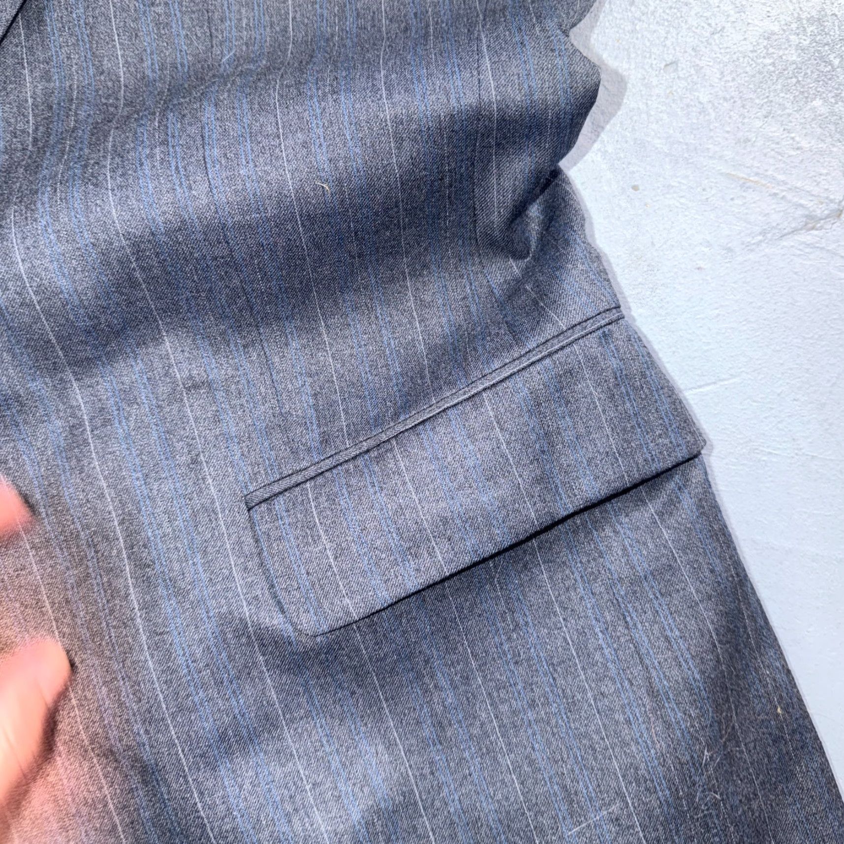 Yves Saint Laurent VINTAGE Saint Laurent YSL Gray Grodin Wool Blazer Jacket 38 Two-Button Notch Lapel Single-Breasted Size 38R - 7 Thumbnail