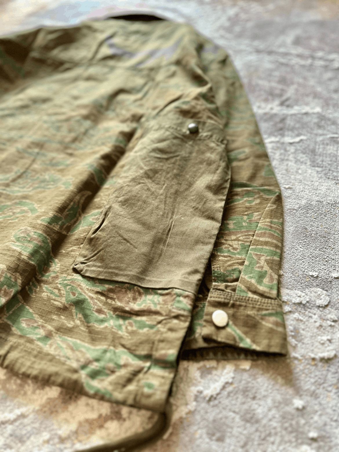Sz 4 Undercover Military Camo Jacket