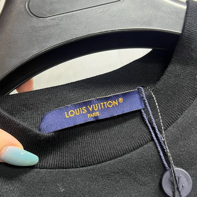 Louis Vuitton Louis Vuitton 25 New Pre-Fall Men's Collection Black Solid Size US S / EU 44-46 / 1 - 4 Thumbnail