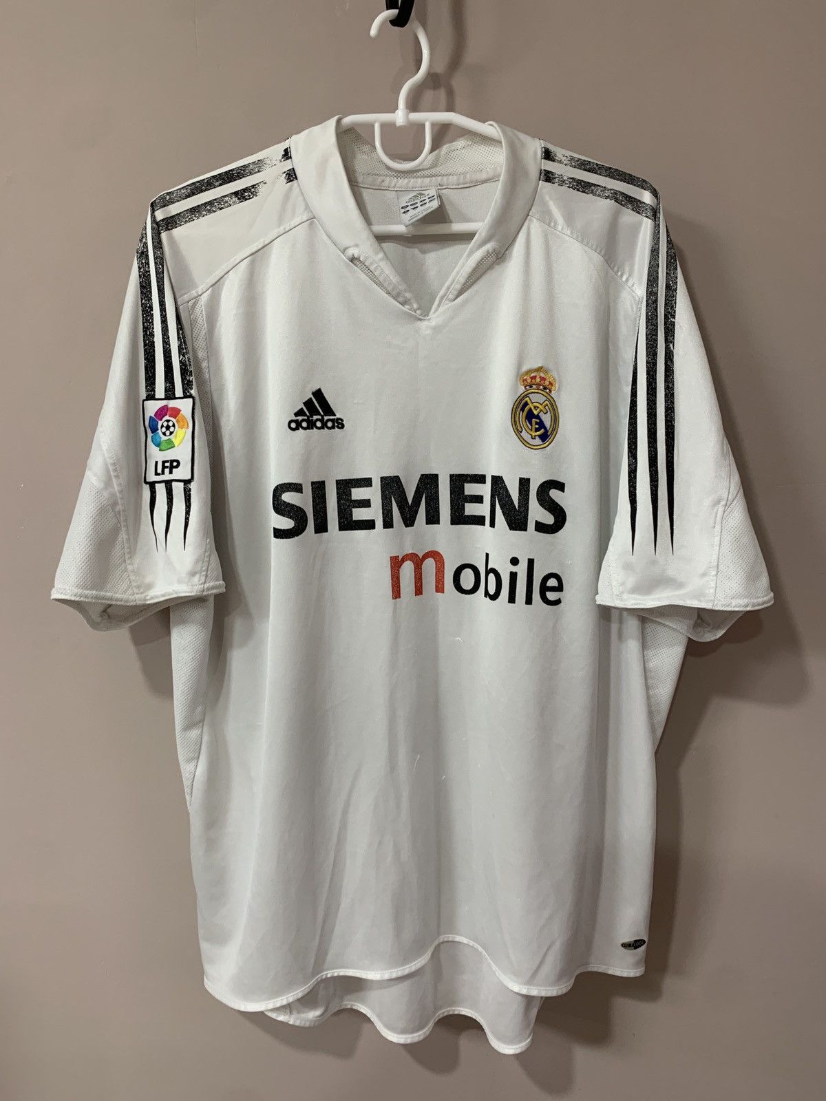 Vintage Real Madrid 2004 Home Football Shirt Adidas Soccer Vintage Size US XL / EU 56 / 4 - 1 Thumbnail