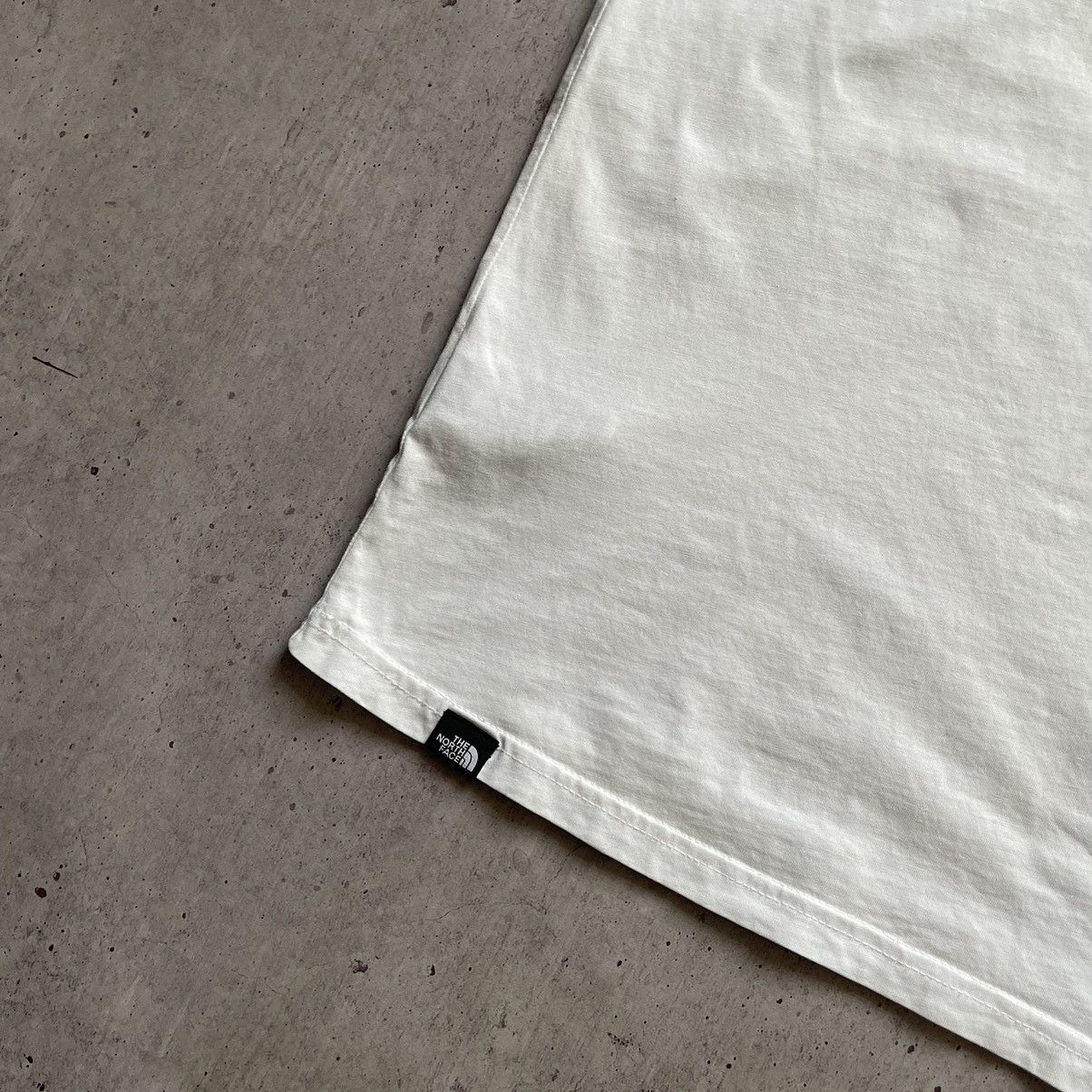The North Face The North Face white t-shirt big logo Size US M / EU 48-50 / 2 - 8 Thumbnail