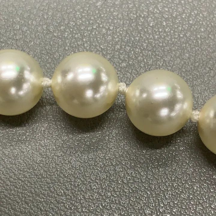 Vivienne Westwood Vivienne Westwood Pearl Bas Relief Choker Necklace Size ONE SIZE - 3 Thumbnail