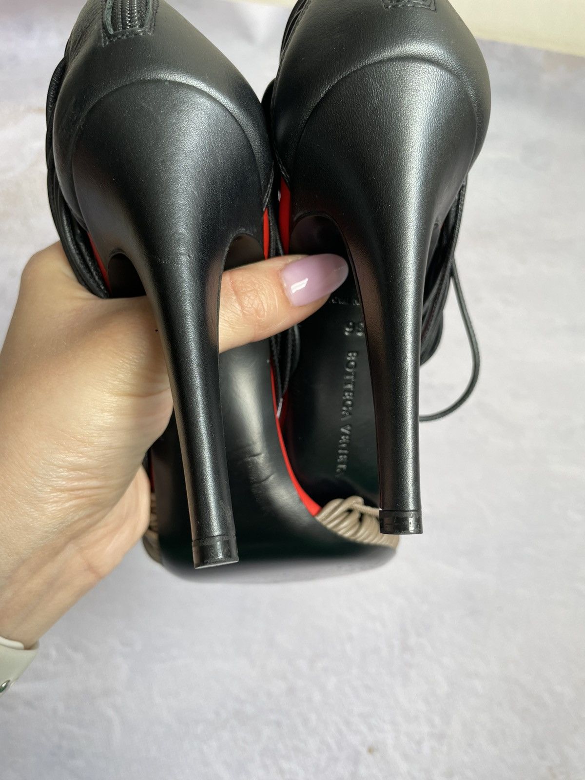Bottega Veneta Bottega Veneta Strappy Leather Heels Vintage Size US 6 / IT 36 - 16 Thumbnail