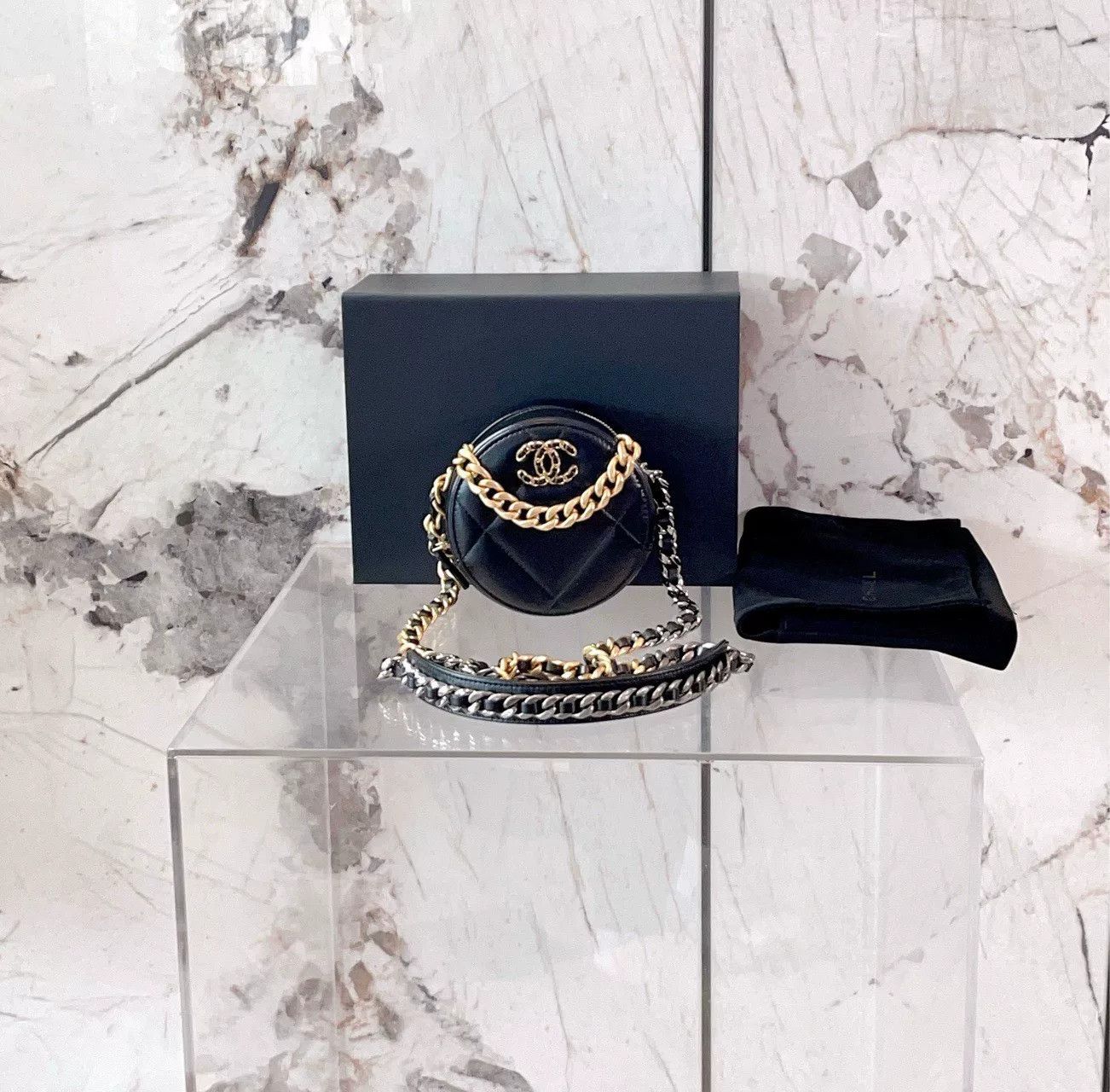 Chanel Pre-loved Bag Very good condition Size ONE SIZE - 1 Thumbnail
