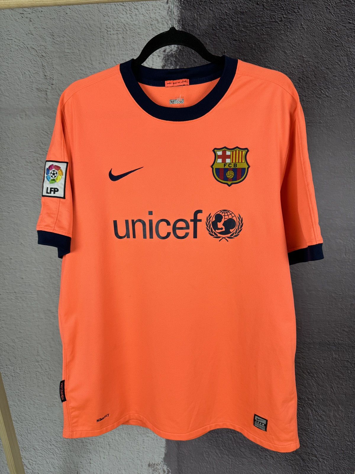 BARCELONA 2009 2011 AWAY FOOTBALL SHIRT SOCCER JERSEY NIKE