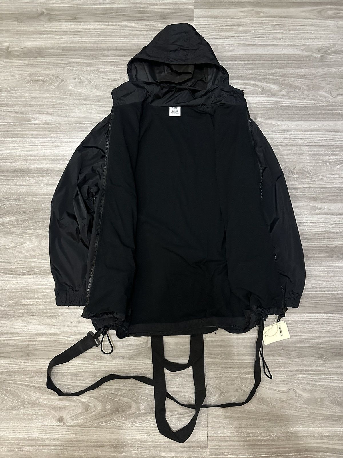 Vetements AW19 Vetements Interpol Packable hood and convertible jacket Size US S / EU 44-46 / 1 - 6 Thumbnail