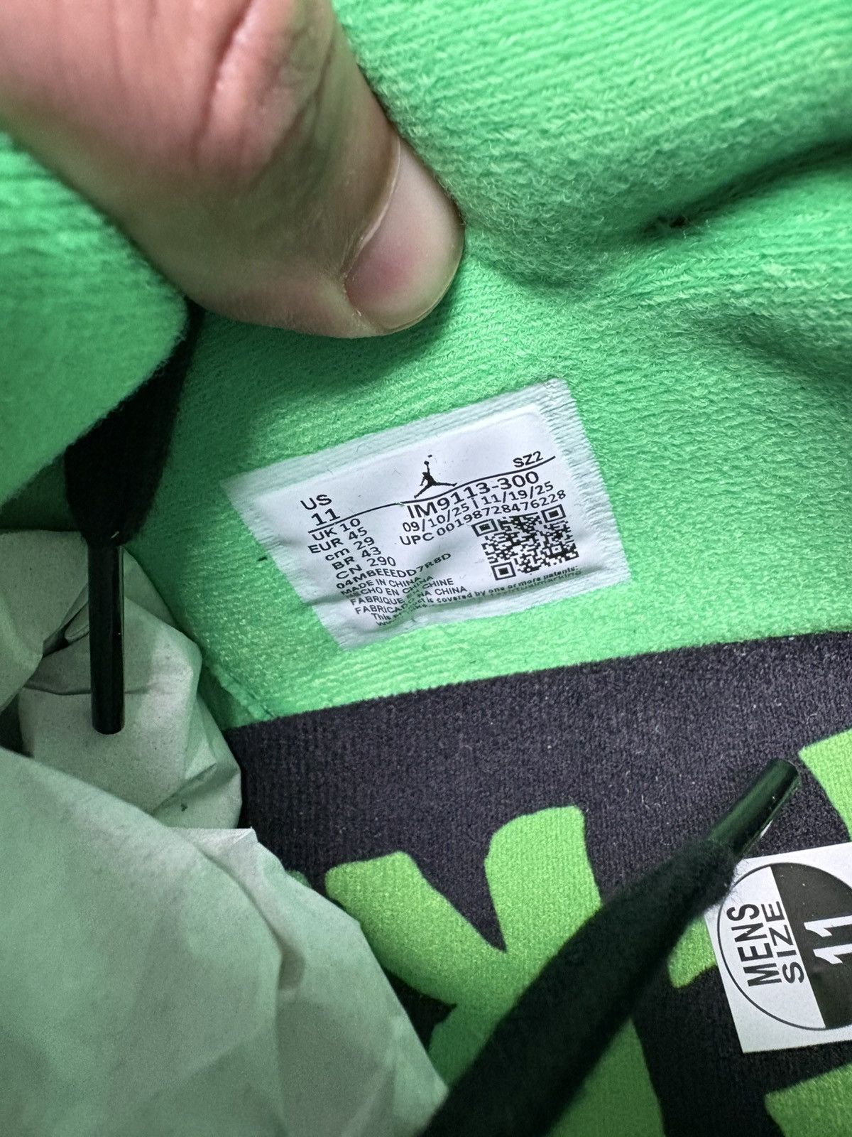 Nike × Travis Scott Travis Scott Green Spark Size US 11 / EU 44 - 6 Thumbnail