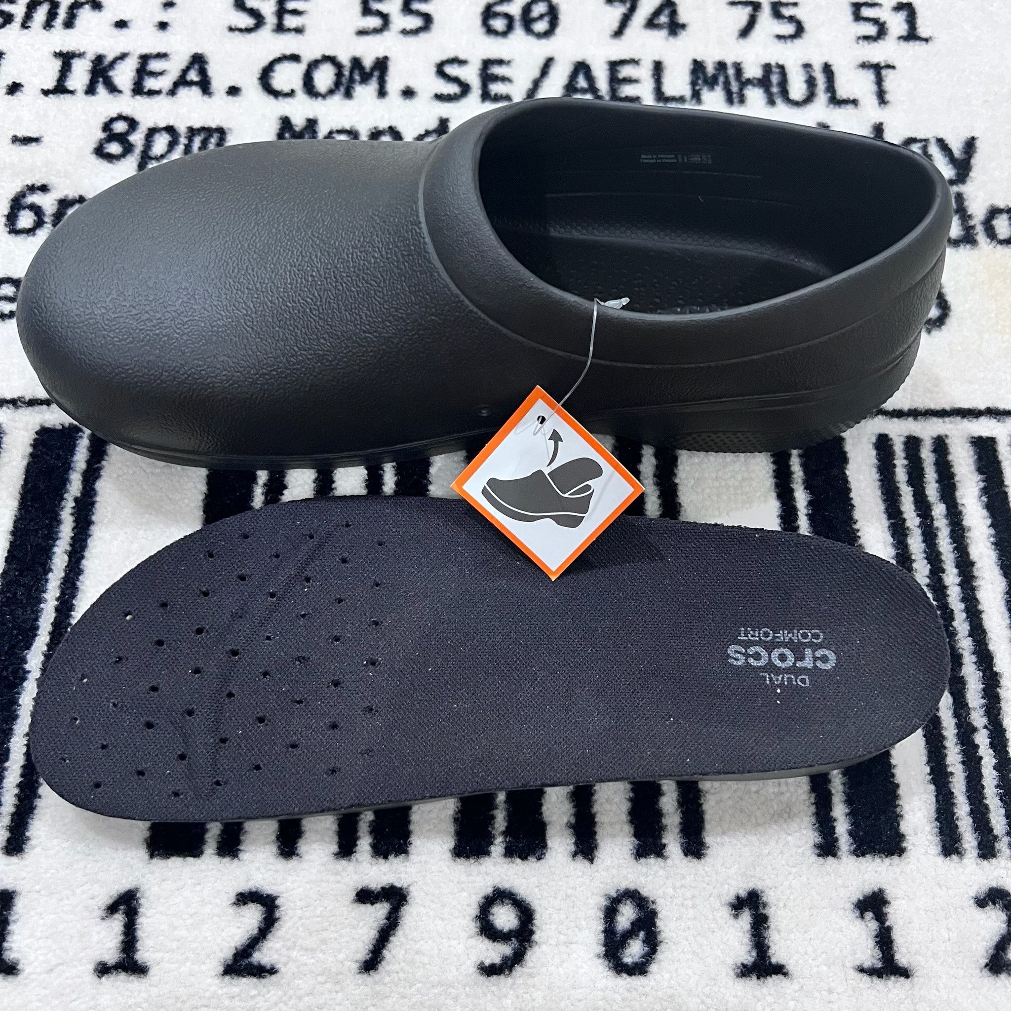 Crocs Crocs On The Clock Work Slip-On Dual Comfort Anti Slip Clog Size US 9 / EU 42 - 10 Thumbnail
