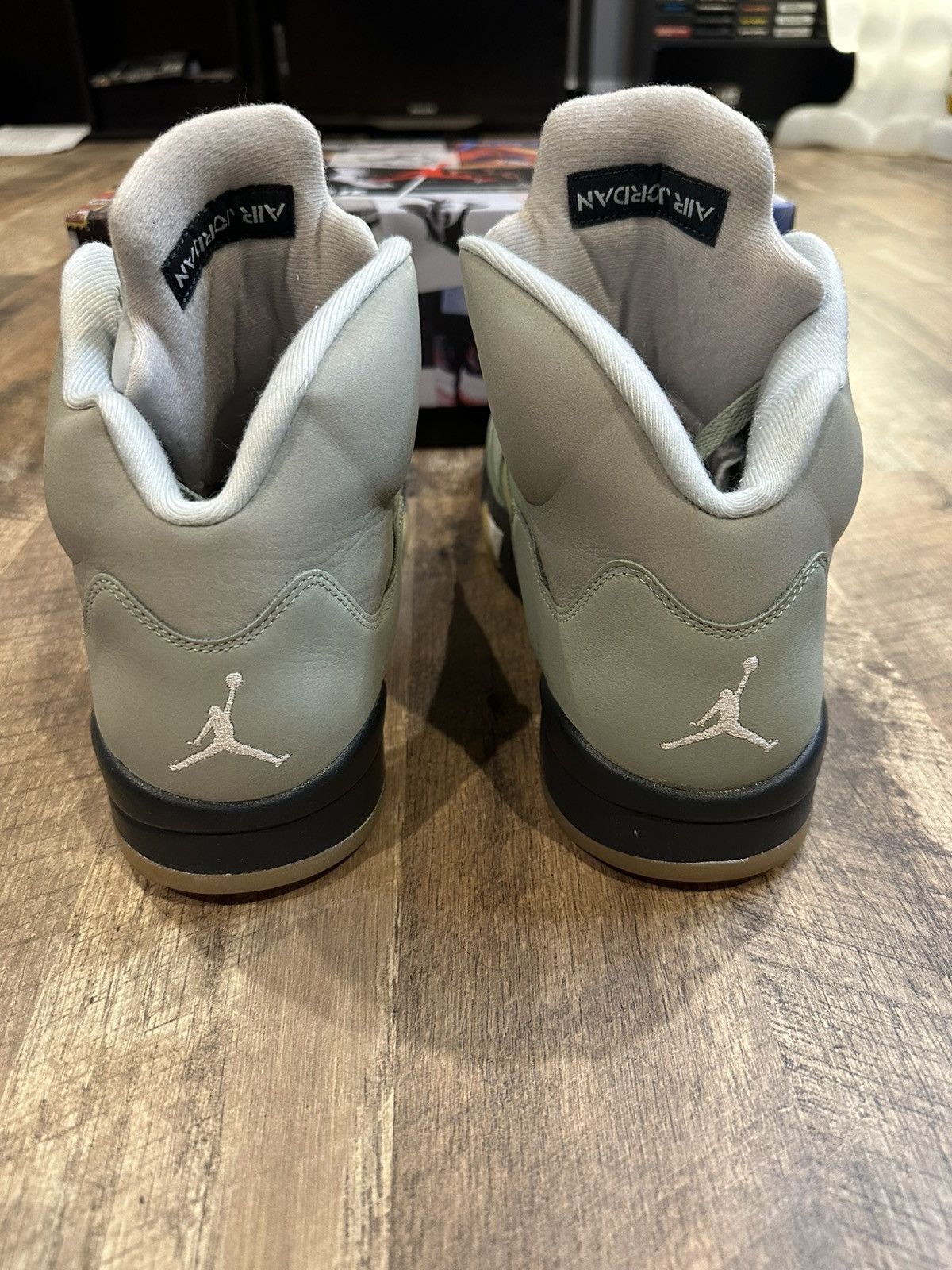 Jordan Brand WORN TWICE Nike Air Jordan 5 Retro Jade Horizon OG All CLEAN Size US 12 / EU 45 - 3 Thumbnail