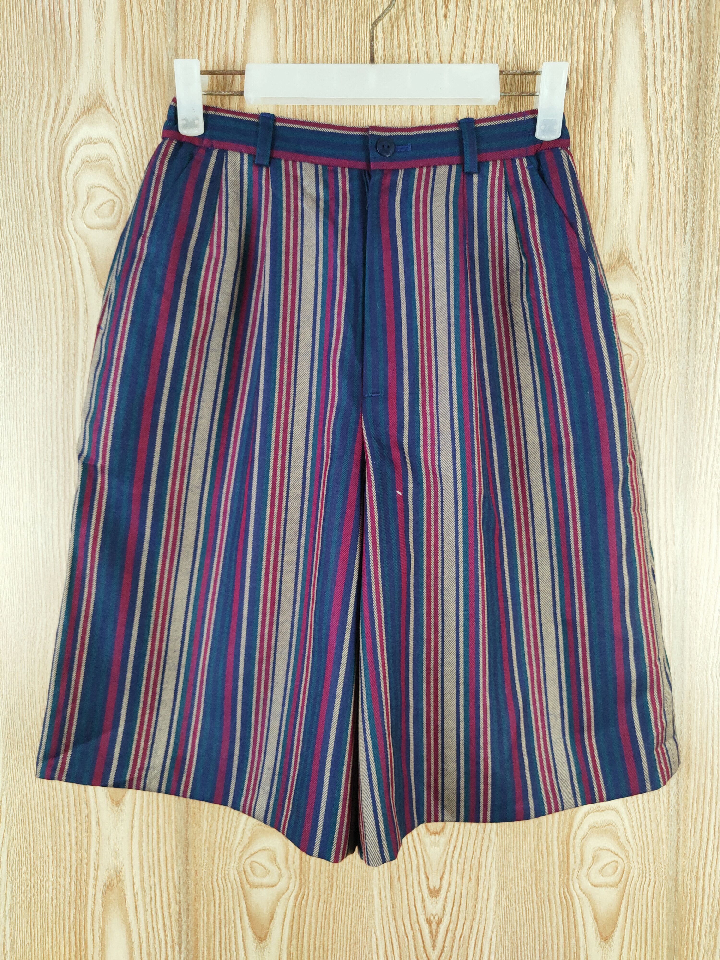 Burberry Burberrys Dark Blue Stripe Multipocket Short Pants #W389 Size 25" / US 0 / IT 36 - 1 Thumbnail