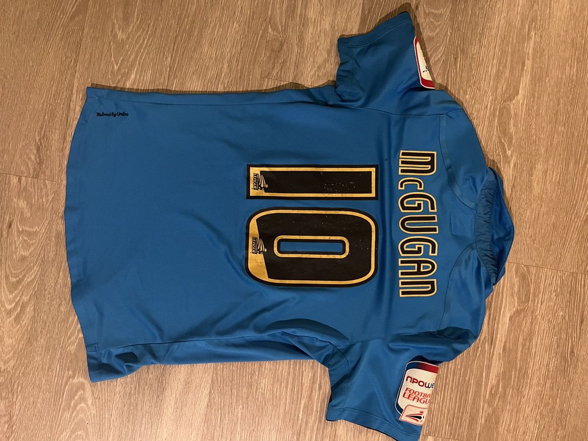 Umbro Nottingham Forest Lewis McGugan Jersey Size US M / EU 48-50 / 2 - 2 Thumbnail