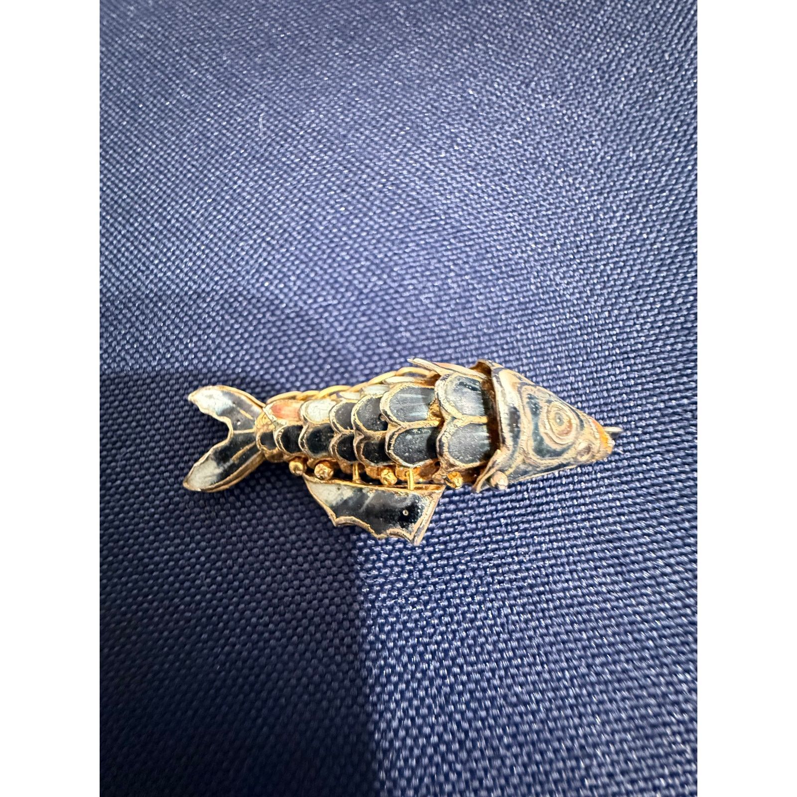 Other Vintage Articulating Fish Pendant Charm Size ONE SIZE - 1 Thumbnail