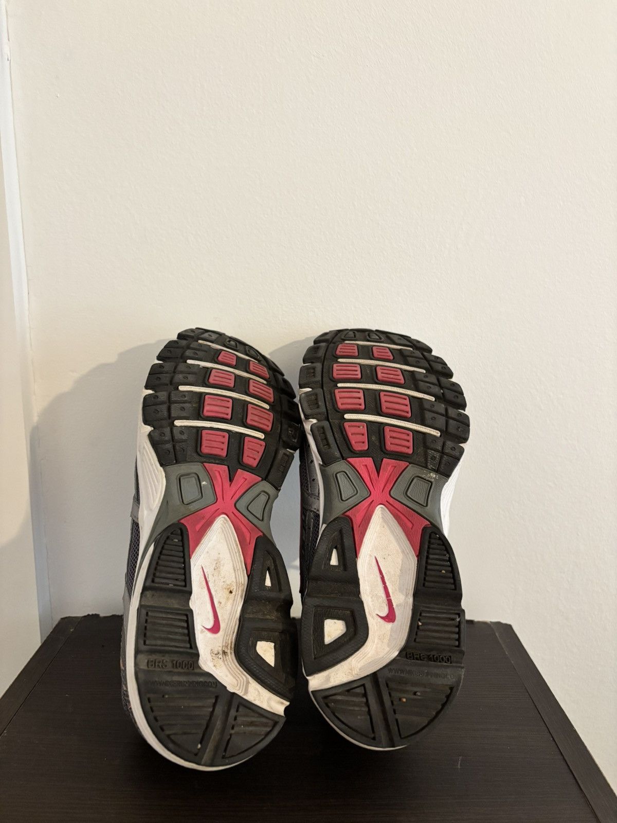 Nike Nike Silver/Pink Shoes Size US 9 / EU 42 - 3 Thumbnail