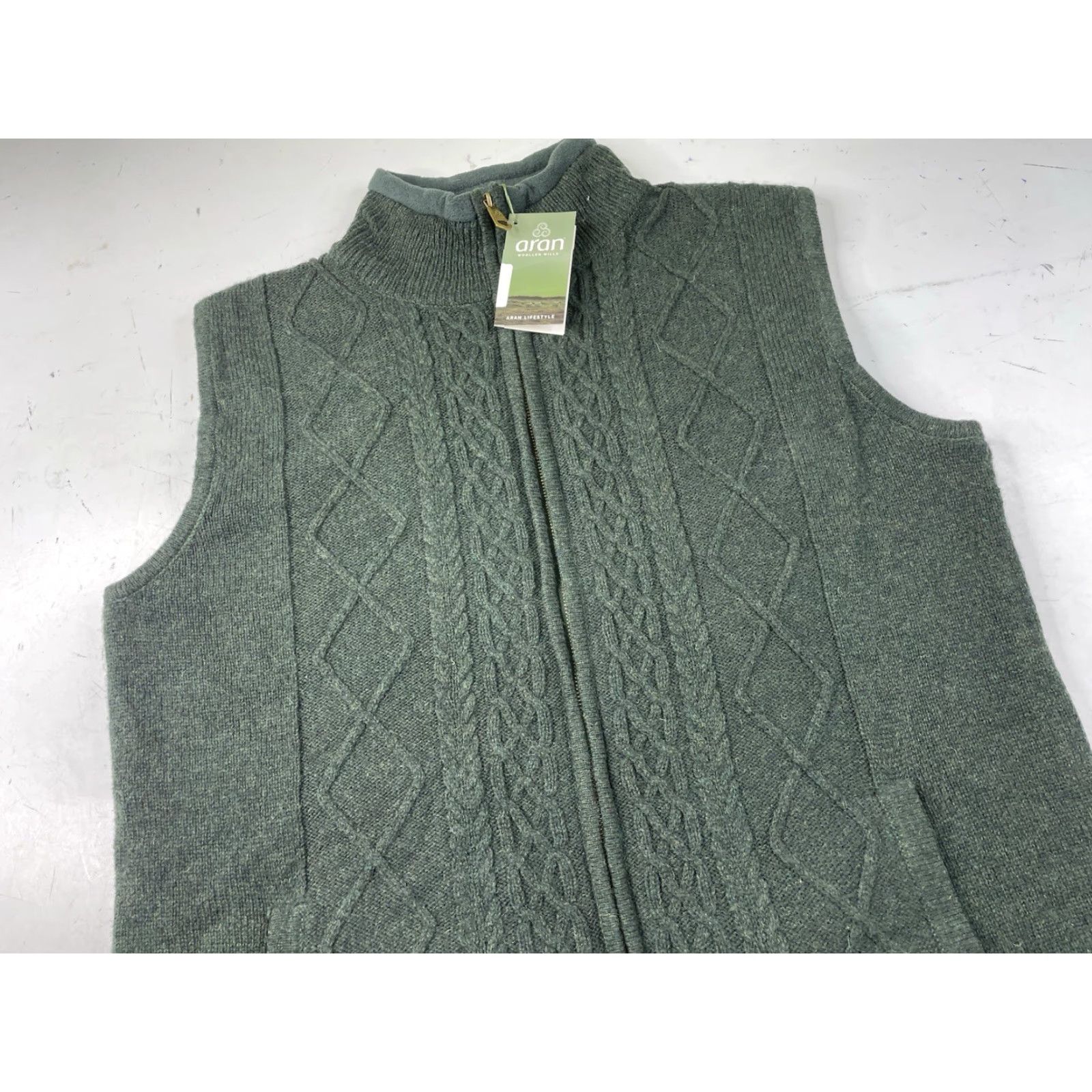 Vintage NWT ARAN Woolen Mills Sweater Vest Mens XL Green Fisherman Gilet Wool Sleeveless Cable-Knit Full Zip Lined Pockets Solid Vintage: No Size US XL / EU 56 / 4 - 2 Thumbnail