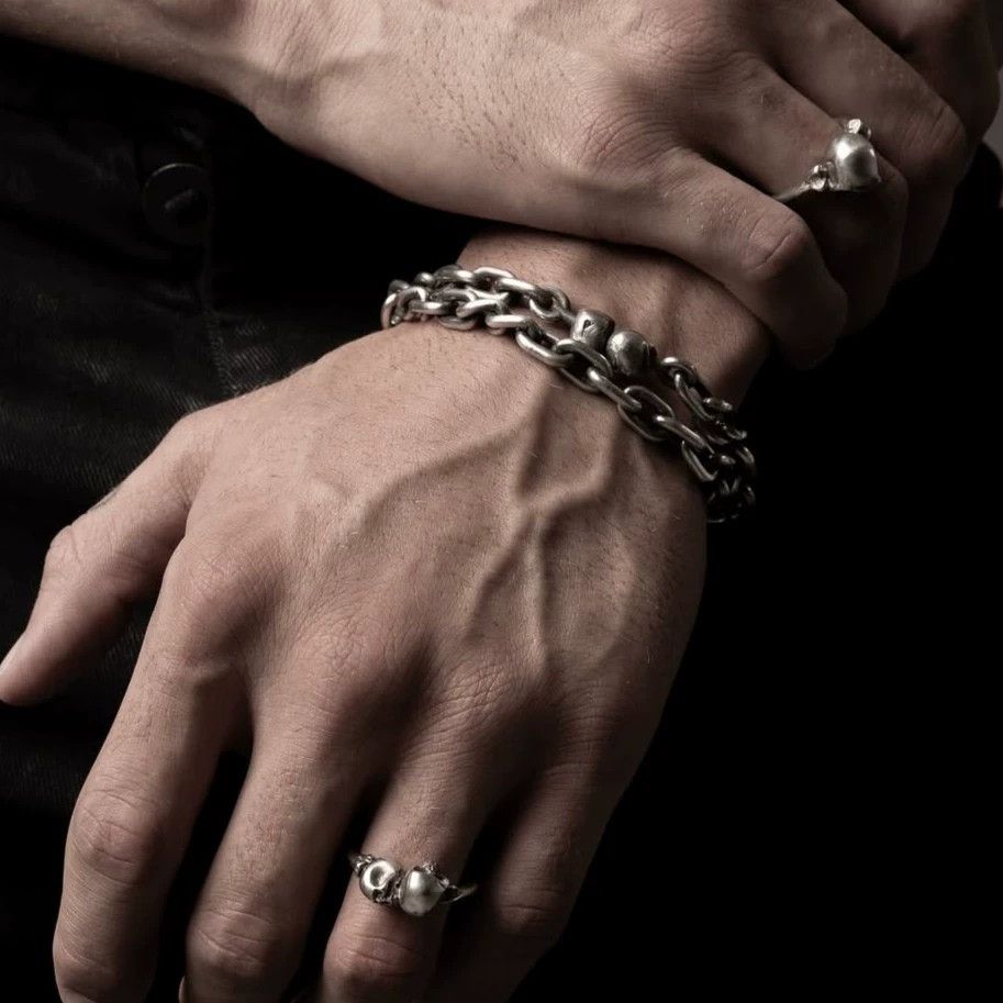 Werkstatt Munchen Werkstatt Munchen M2597 Double Skull Bracelet S/M Size ONE SIZE - 1 Thumbnail