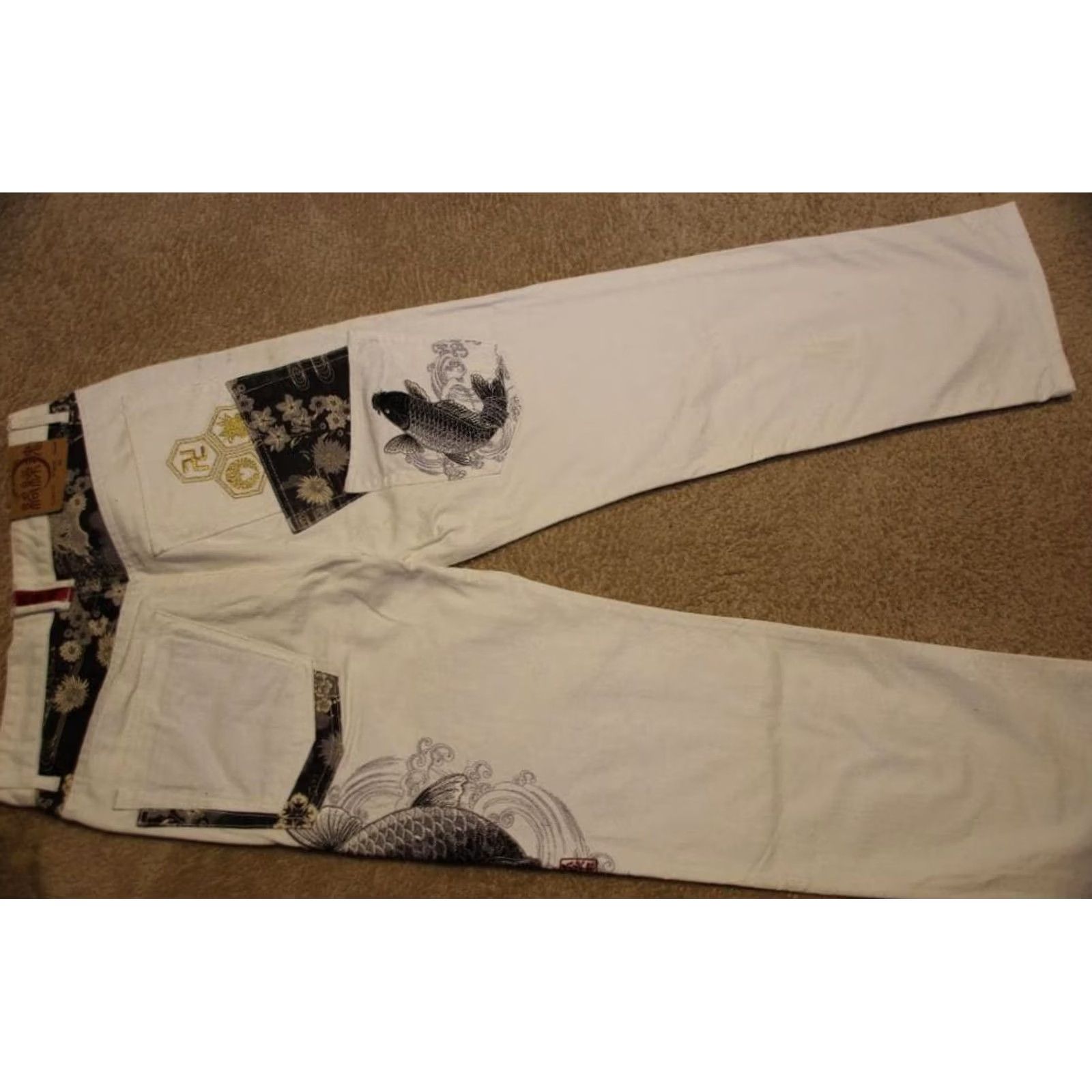 Denime Karakuri Tamashii Men's Denim Jeans Pants Carp Koi Embroidered White Size 32 Straight Jeans, White, 32, Men Size US 32 / EU 48 - 2 Thumbnail