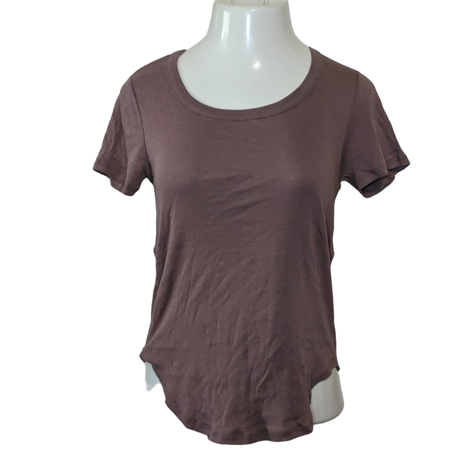 Chaser Brand CHASER Purple Scoop Neck Casual Tee Medium NEW Size M / US 6-8 / IT 42-44 - 1 Thumbnail