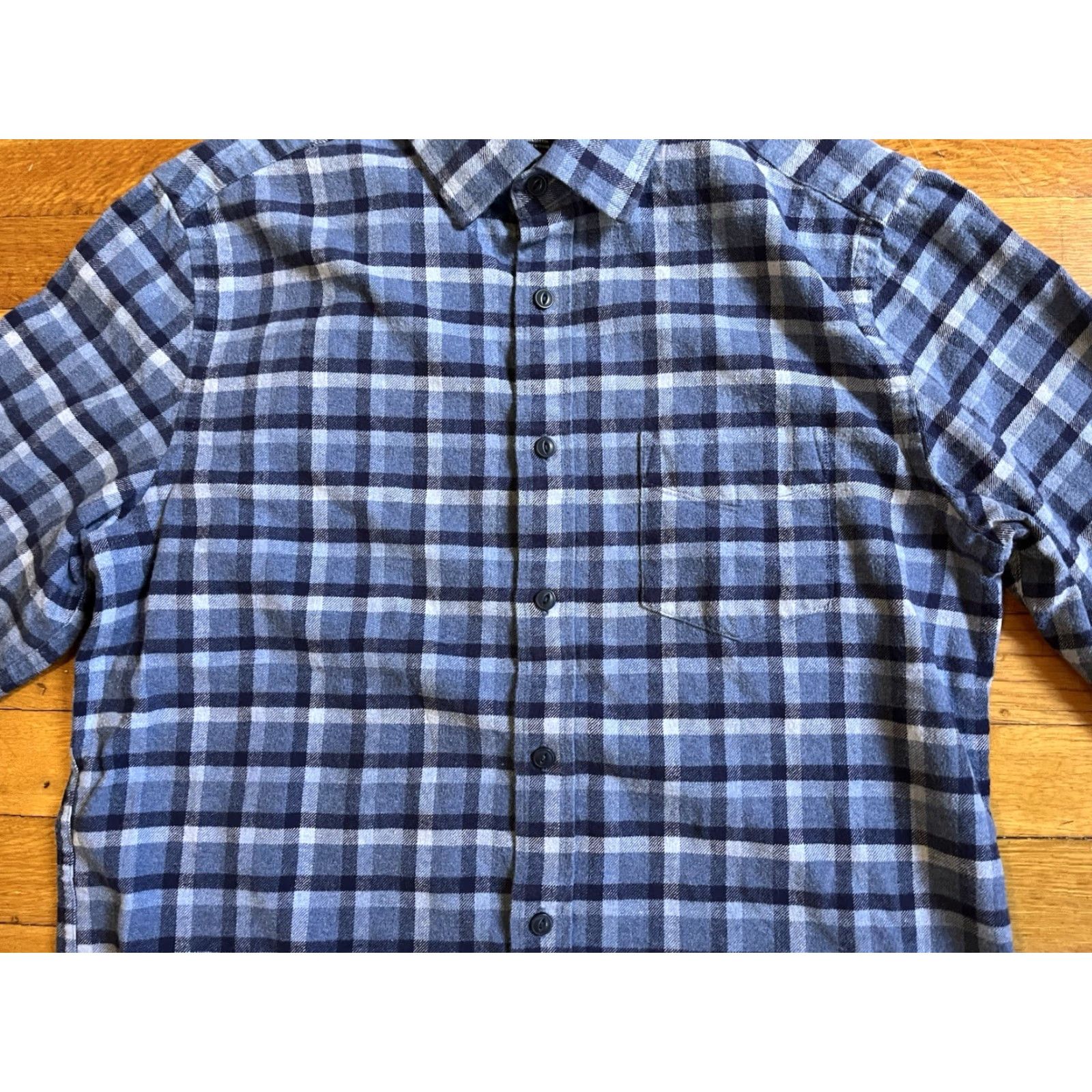 UNTUCKit UNTUCKit Shirt Slim Fit Plaid Flannel 2 Pack Men’s Medium Multicolor Casual Shirt Mens Medium Multicolor Plaid Flannel Shirt Untuckit Size US M / EU 48-50 / 2 - 4 Thumbnail