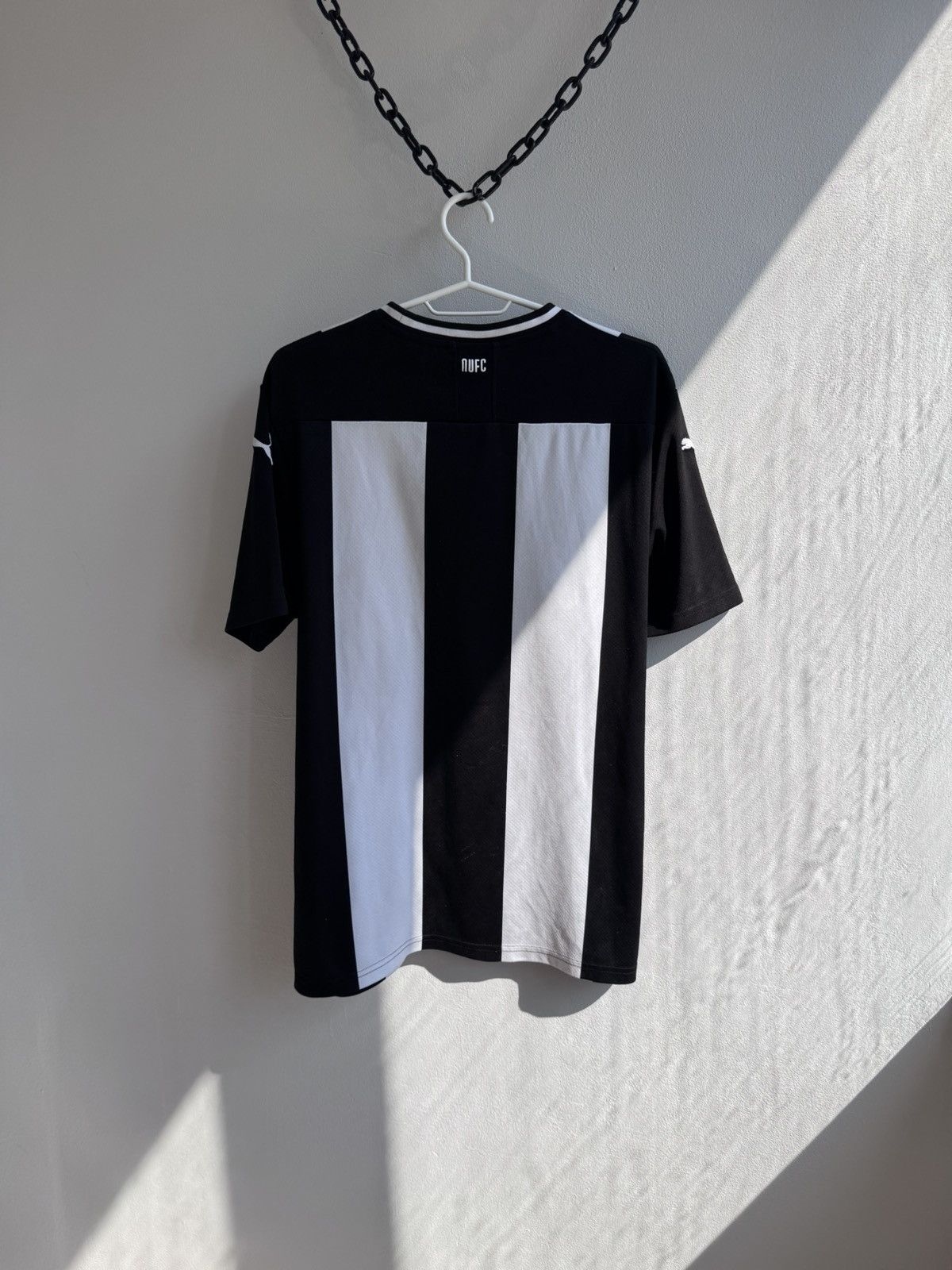 Puma NEWCASTLE UNITED 2019 2020 HOME FOOTBALL SHIRT SOCCER JERSEY Size US L / EU 52-54 / 3 - 14 Thumbnail
