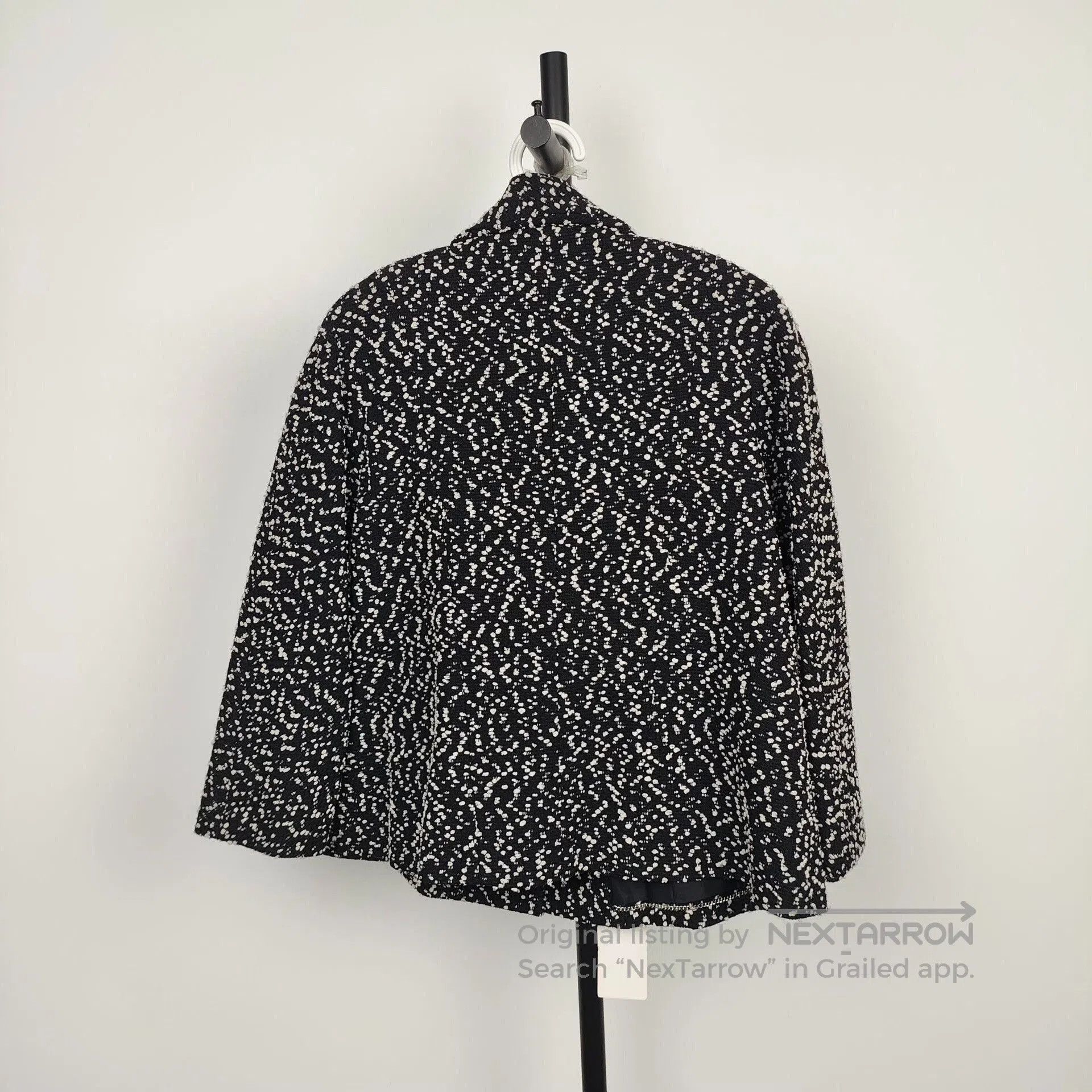 Chanel Chanel 19c Cruise Short Tweed Jacket. Size XXS / US 00 / IT 34 - 2 Thumbnail