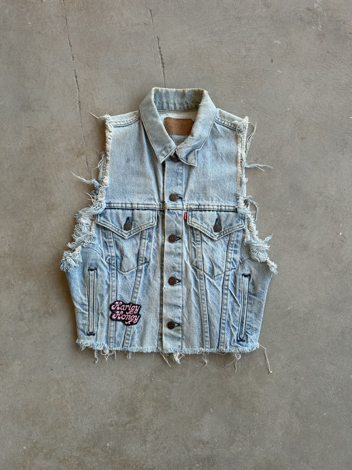 Levi's × Vintage Vintage Levis Sawed Distressed Vest Size S / US 4 / IT 40 - 1 Thumbnail