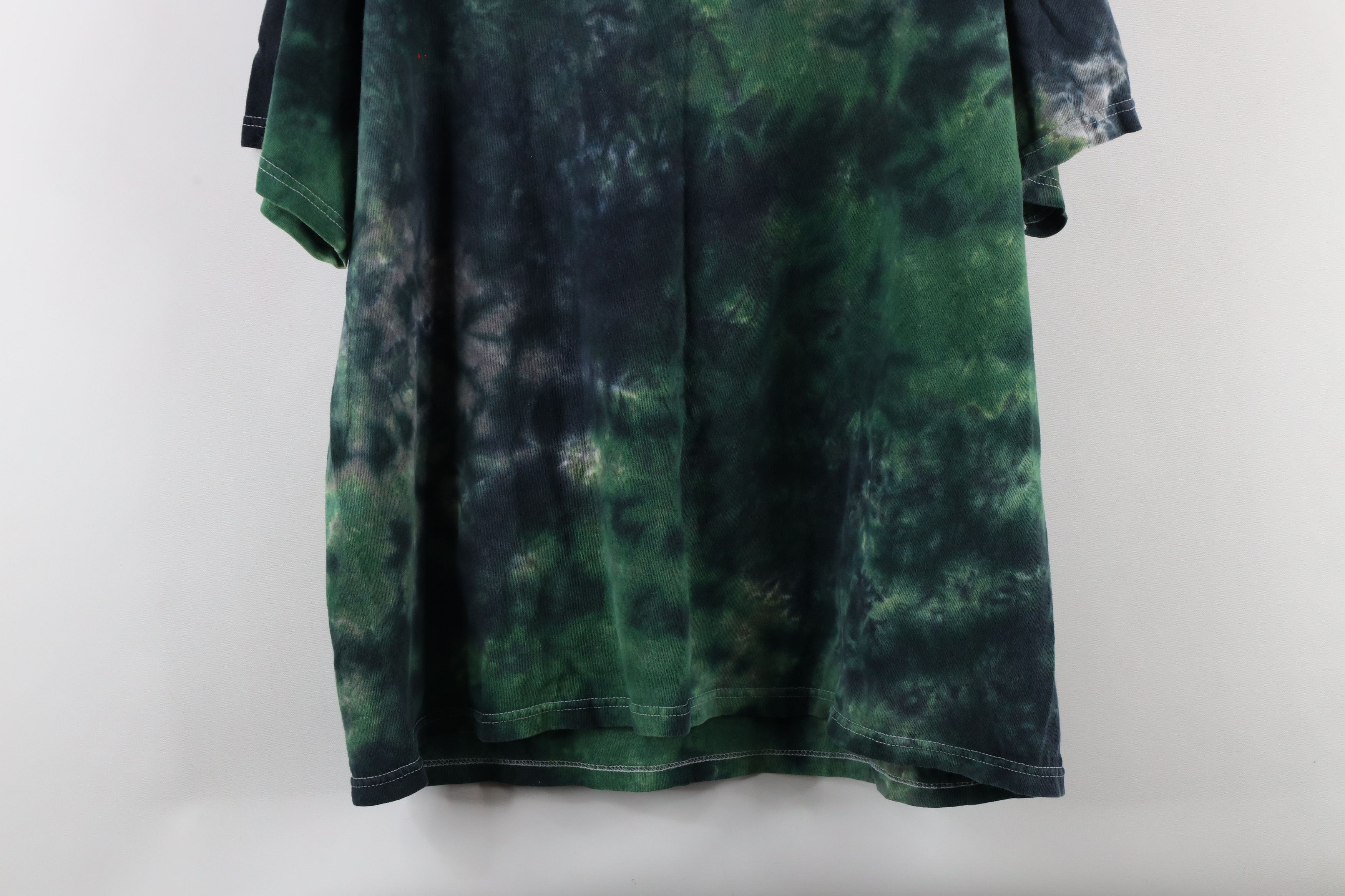 Vintage Vintage 90s Streetwear Knot Shamrock Acid Wash T-Shirt Size US XL / EU 56 / 4 - 9 Thumbnail