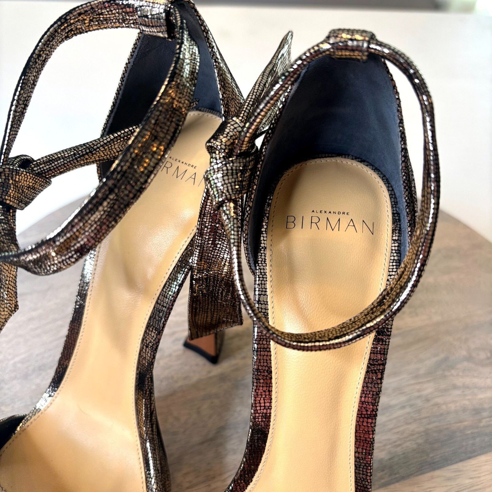 Alexandre Birman Alexandre Birman Clarita Gold Metallic 100 Heels US Size 9.5 Size US 9.5 / IT 39.5 - 7 Thumbnail