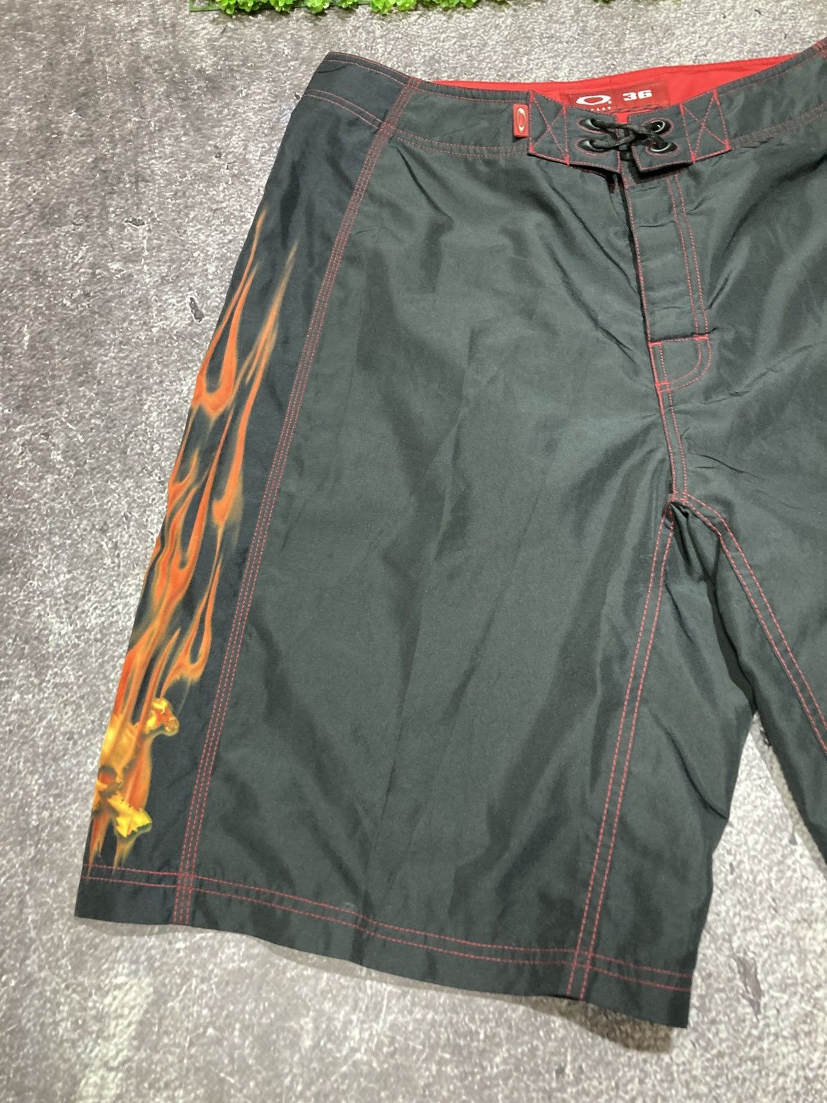 Oakley Vintage Oakley Shorts Big Logo Tactical Surfing Fire Y2K Size US 36 / EU 52 - 4 Thumbnail