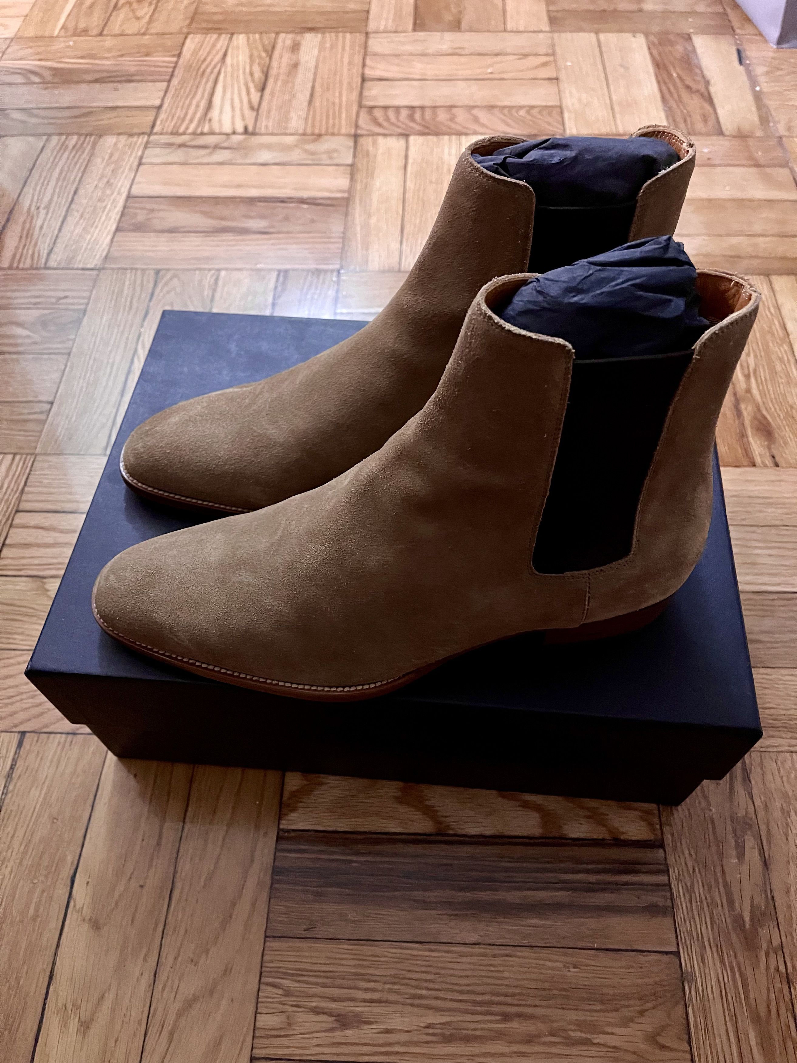 Saint Laurent Paris Saint Laurent Paris Wyatt Chelsea Boots 