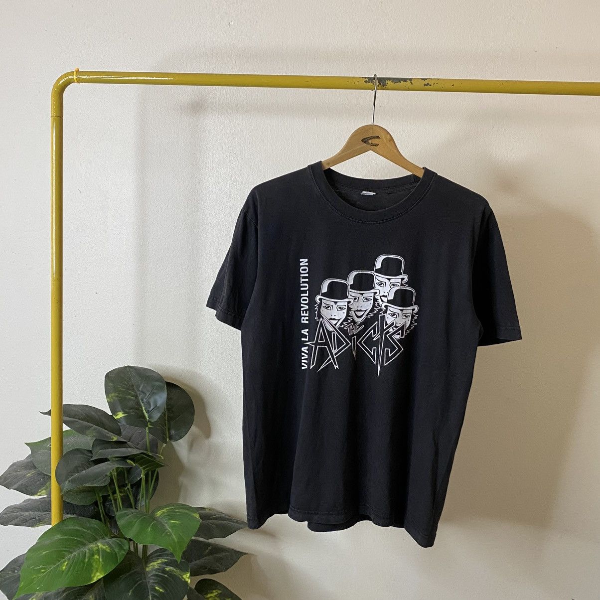 Band Tees Vintage 2000s The Adicts British Punk Rock Band T shirt Size US M / EU 48-50 / 2 - 1 Thumbnail