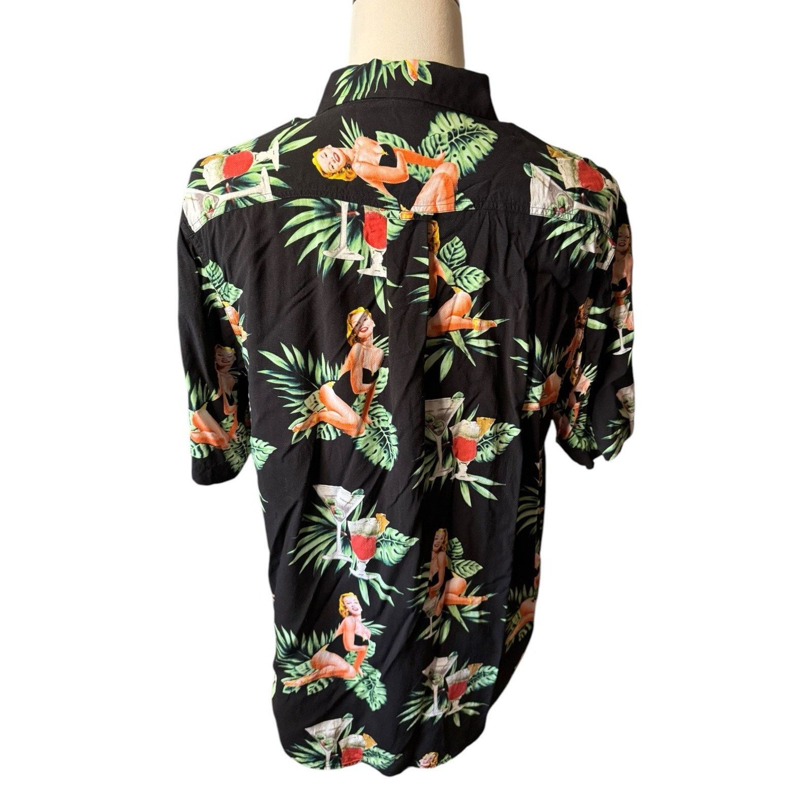 Other Junction West Pin Up Girl Martini Hawaiian Shirt Floral Size US L / EU 52-54 / 3 - 4 Thumbnail
