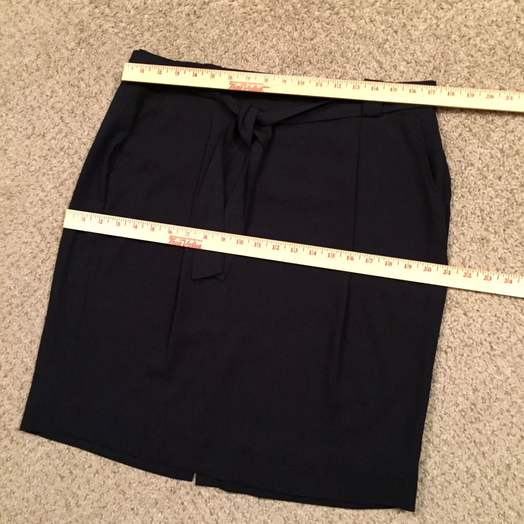 Liz Claiborne Liz Claiborne Pencil Skirt Knee Length Size 12 Blue Pockets Unlined Zip Regular Women Mens? Size 34" / US 12 / IT 48 - 2 Thumbnail