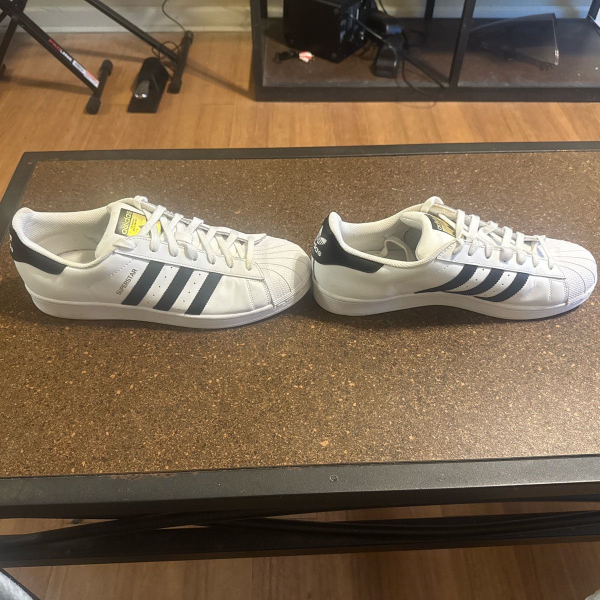 Adidas Adidas Superstars White Size 10.5 Size US 10.5 / EU 43-44 - 7 Thumbnail
