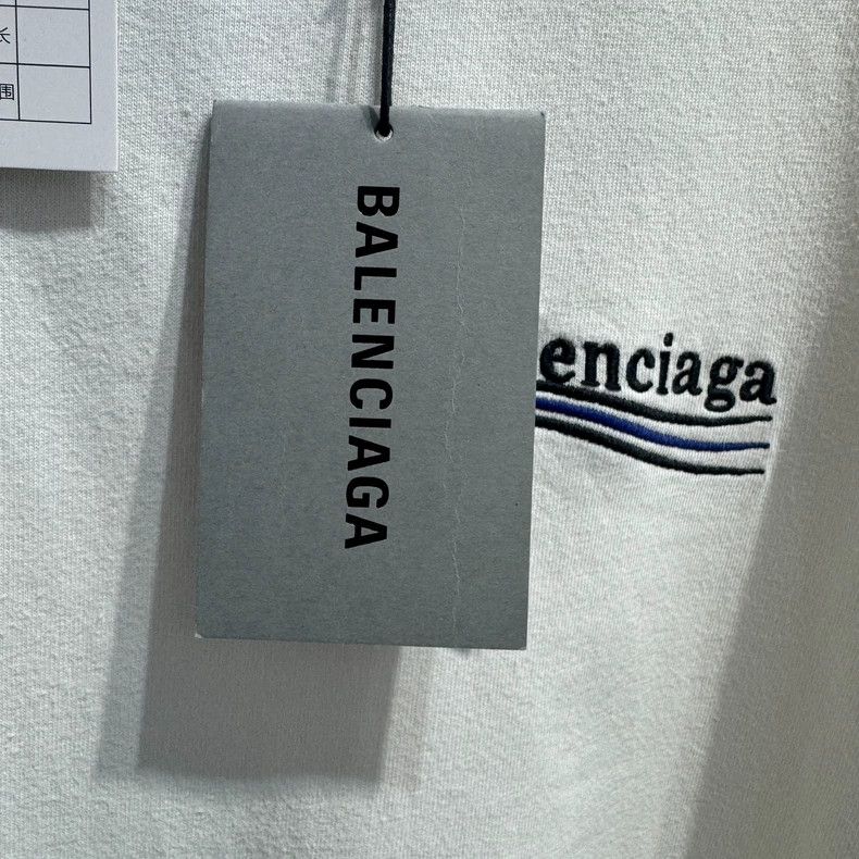 Balenciaga Balenciaga White Front and Back Embroidered Coke Wave Logo Size US M / EU 48-50 / 2 - 6 Thumbnail