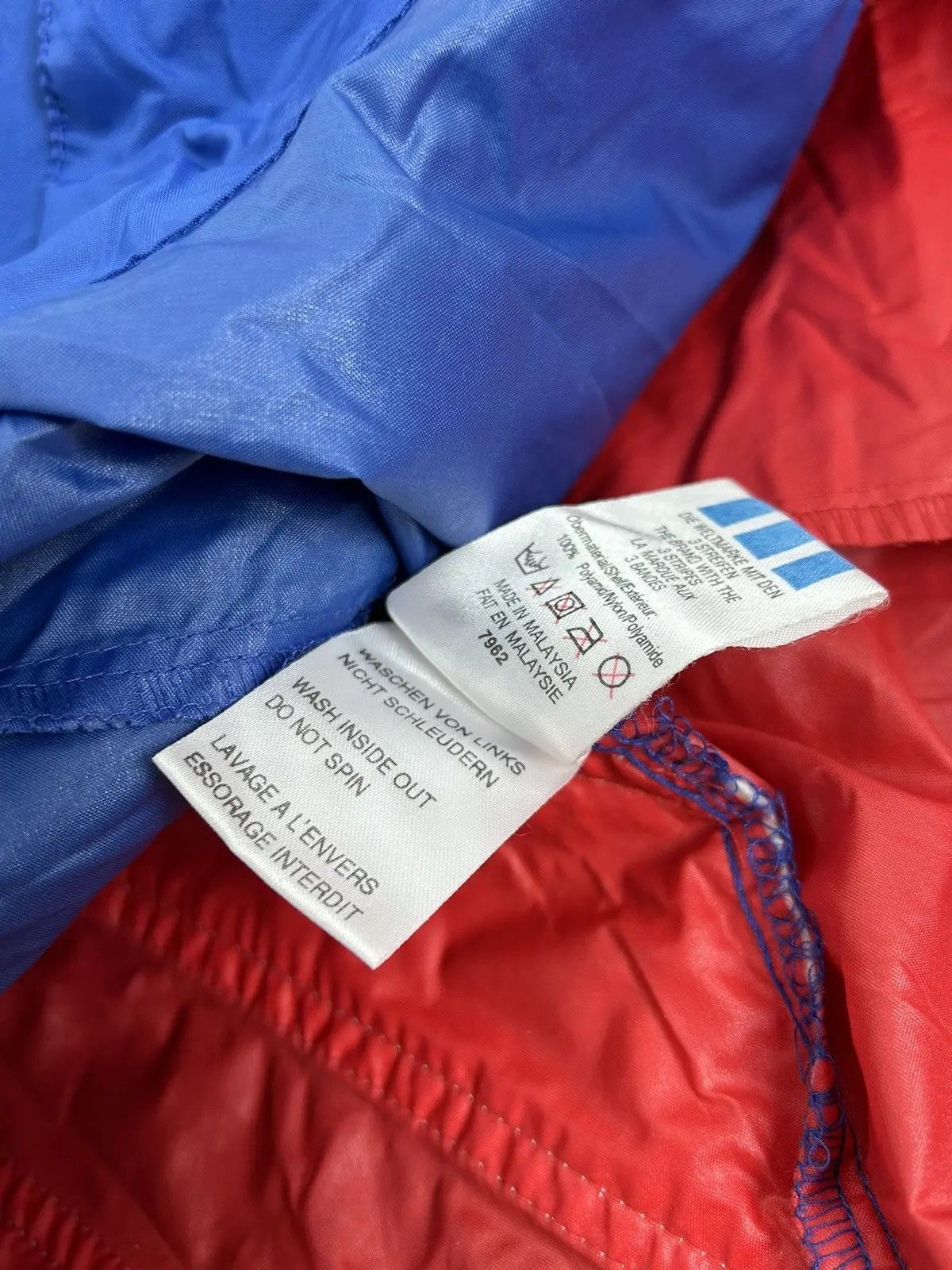 Adidas 90s Vintage Bayern Munchen Packable 1993/94 Rain Jacket Size US L / EU 52-54 / 3 - 17 Thumbnail