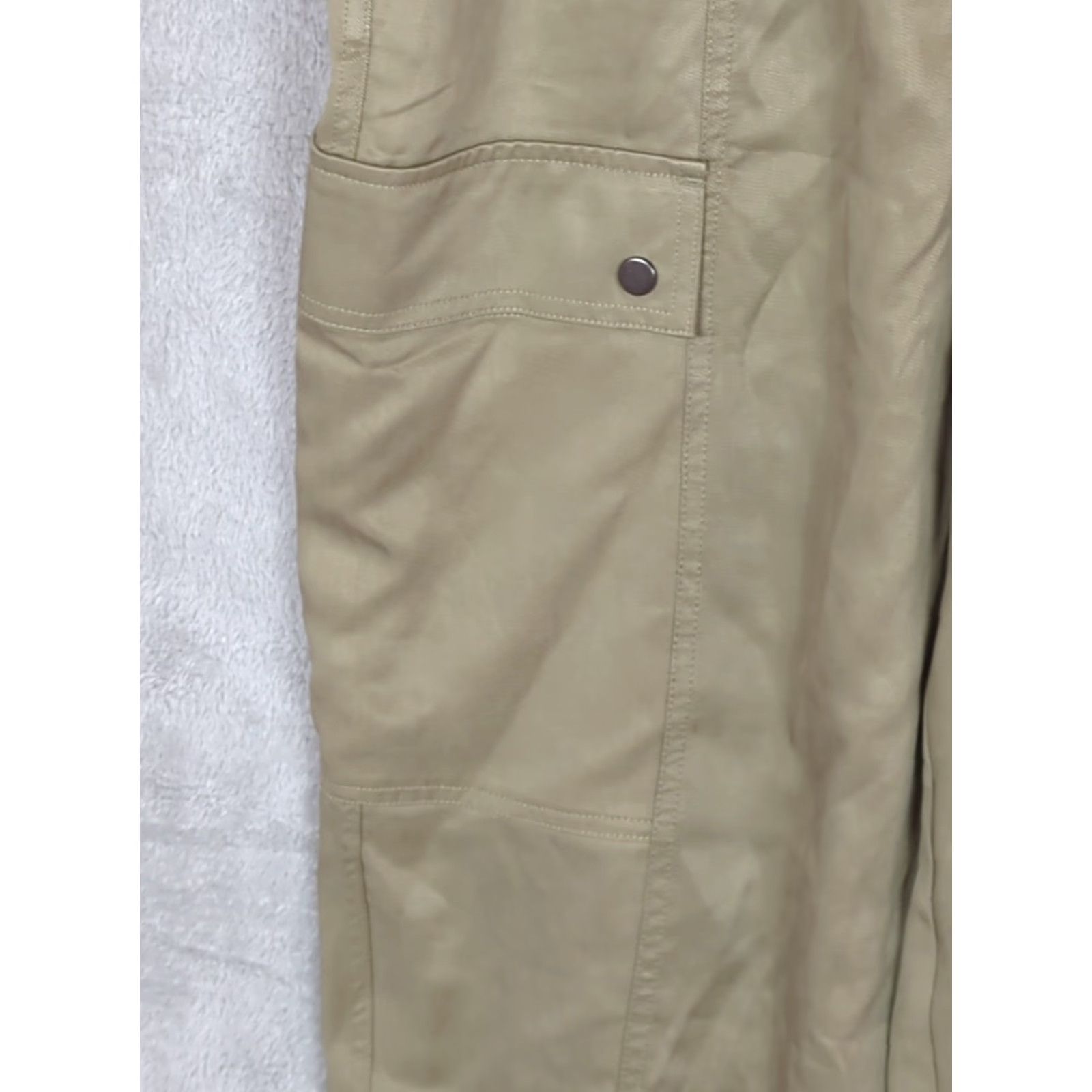 Athleta Athleta Jumpsuit Green XL Crew Neck Zip Pockets 100% TENCEL™ Lyocell Women Gorpcore Athleisure Travel Casual Solid Size 40" / US 18 - 6 Thumbnail