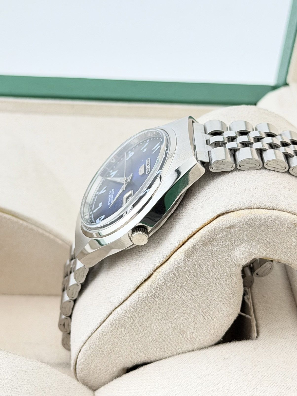 Seiko Seiko 5 Automatic Vintage Watch Navy Blue Dial Wristwatch Size 36 - 6 Thumbnail