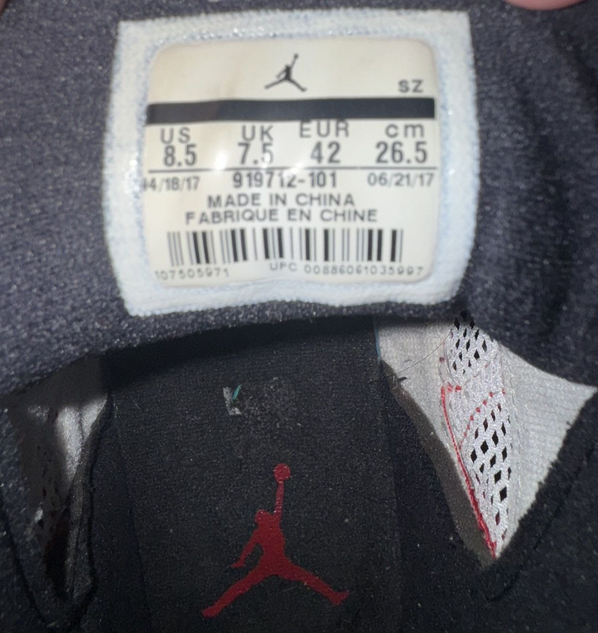 Jordan Brand Jordan 11 Retro Low IE ‘White Gym Red’ Size 8.5M Size US 8.5 / EU 41-42 - 7 Thumbnail