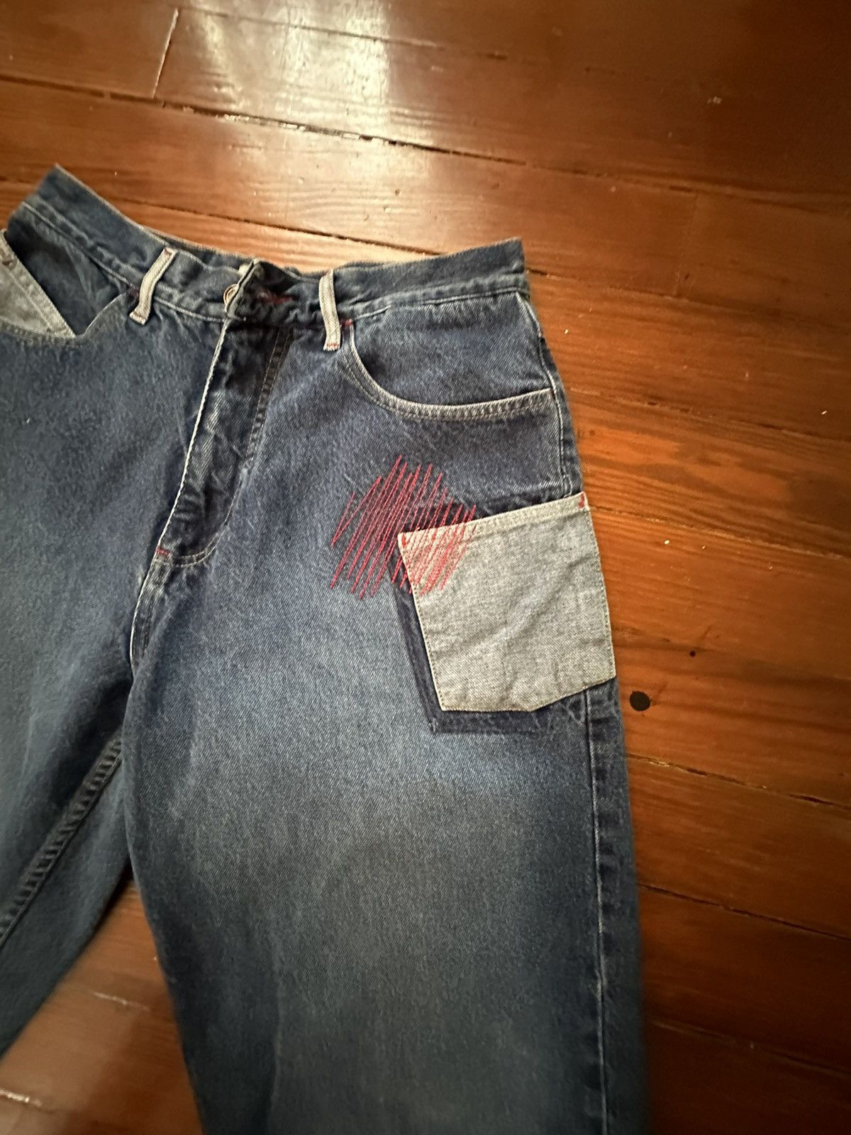 Fubu Platinum FUBU Jeans W32 L34 Red Embroidered Vintage Baggy Size US 32 / EU 48 - 7 Thumbnail