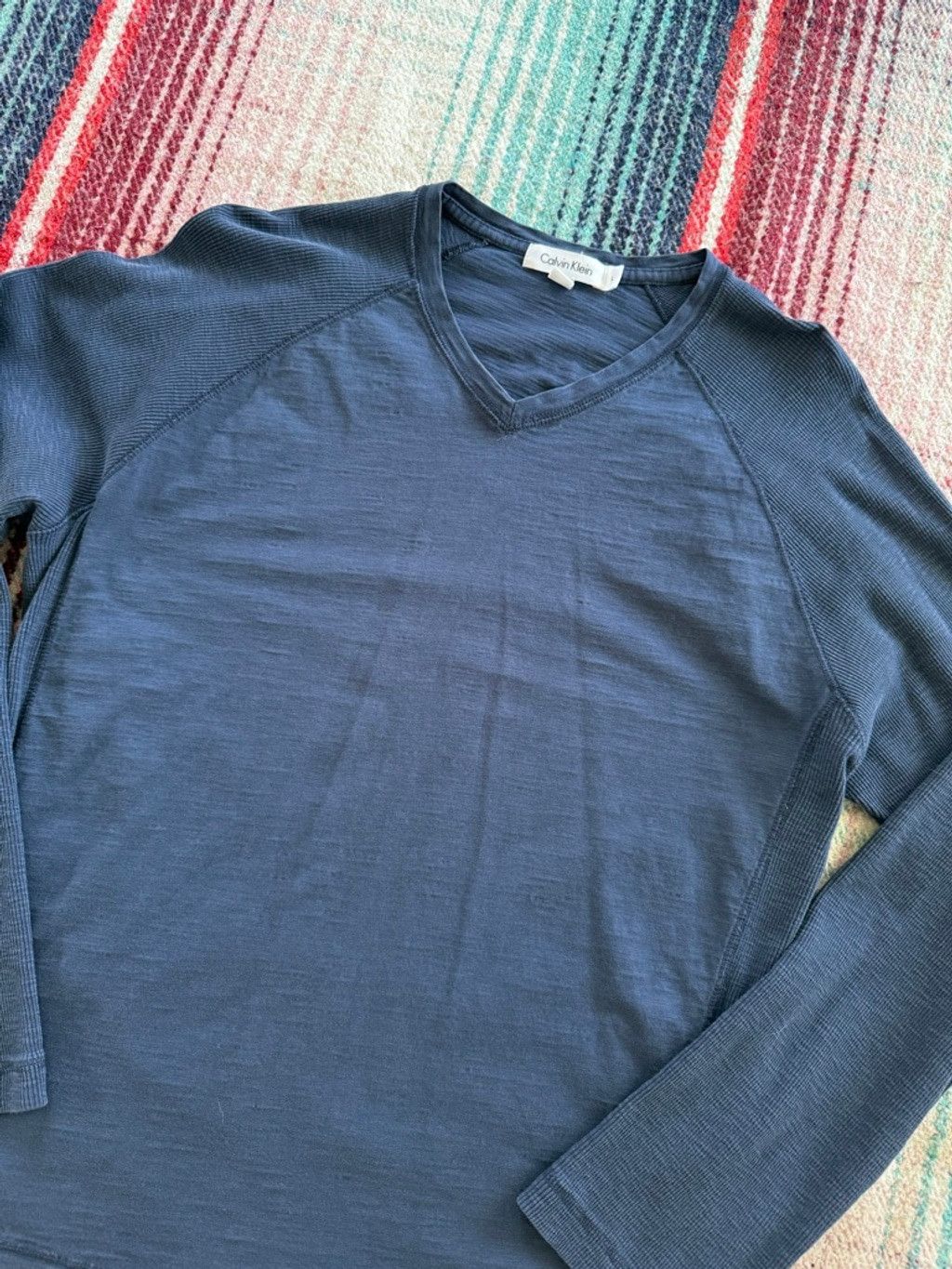 Calvin Klein Calvin Klein Thermal Sleeve V-Neck Sweater L Navy Blue Size US L / EU 52-54 / 3 - 2 Thumbnail